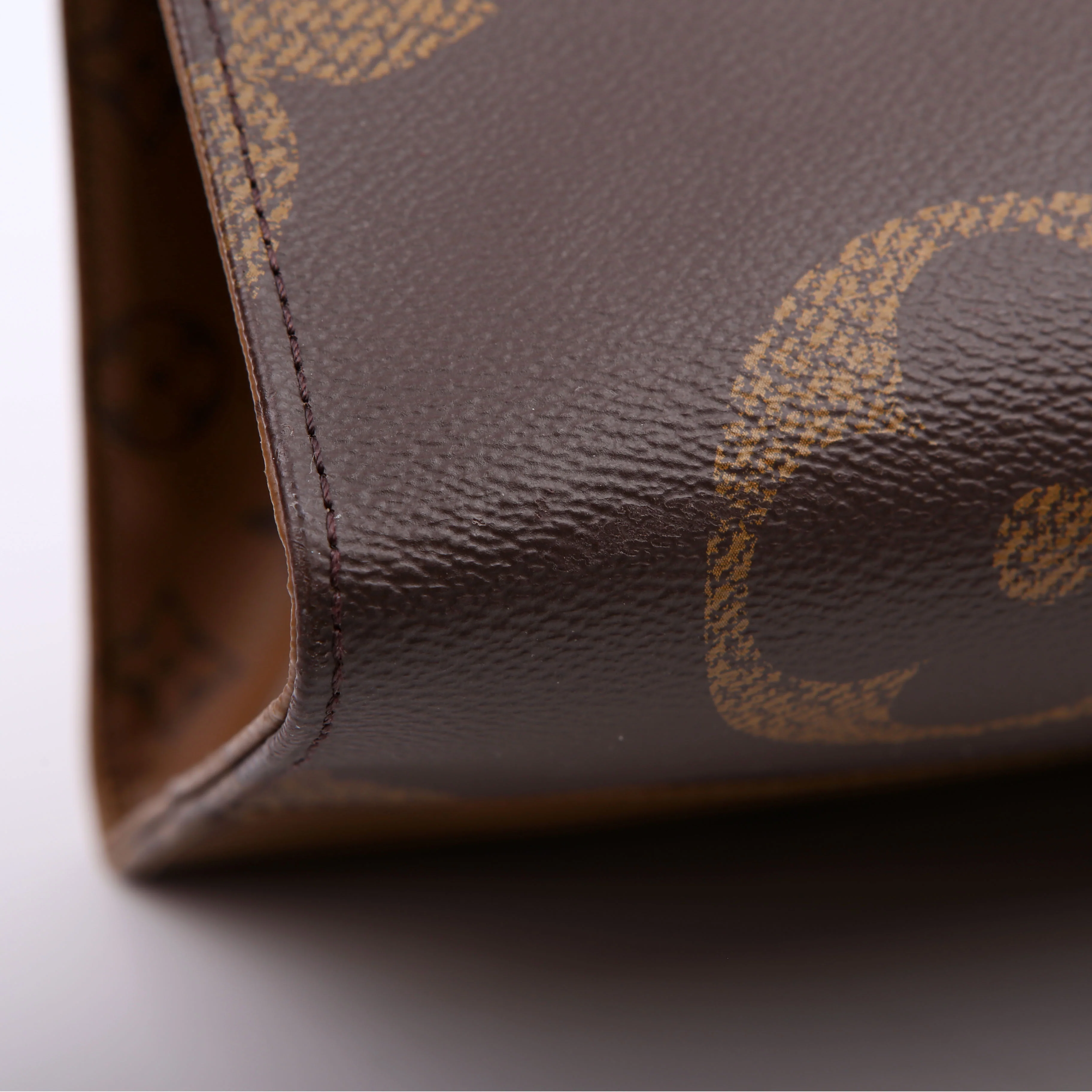 ONTHEGO GM Reverse Monogram - Image 7