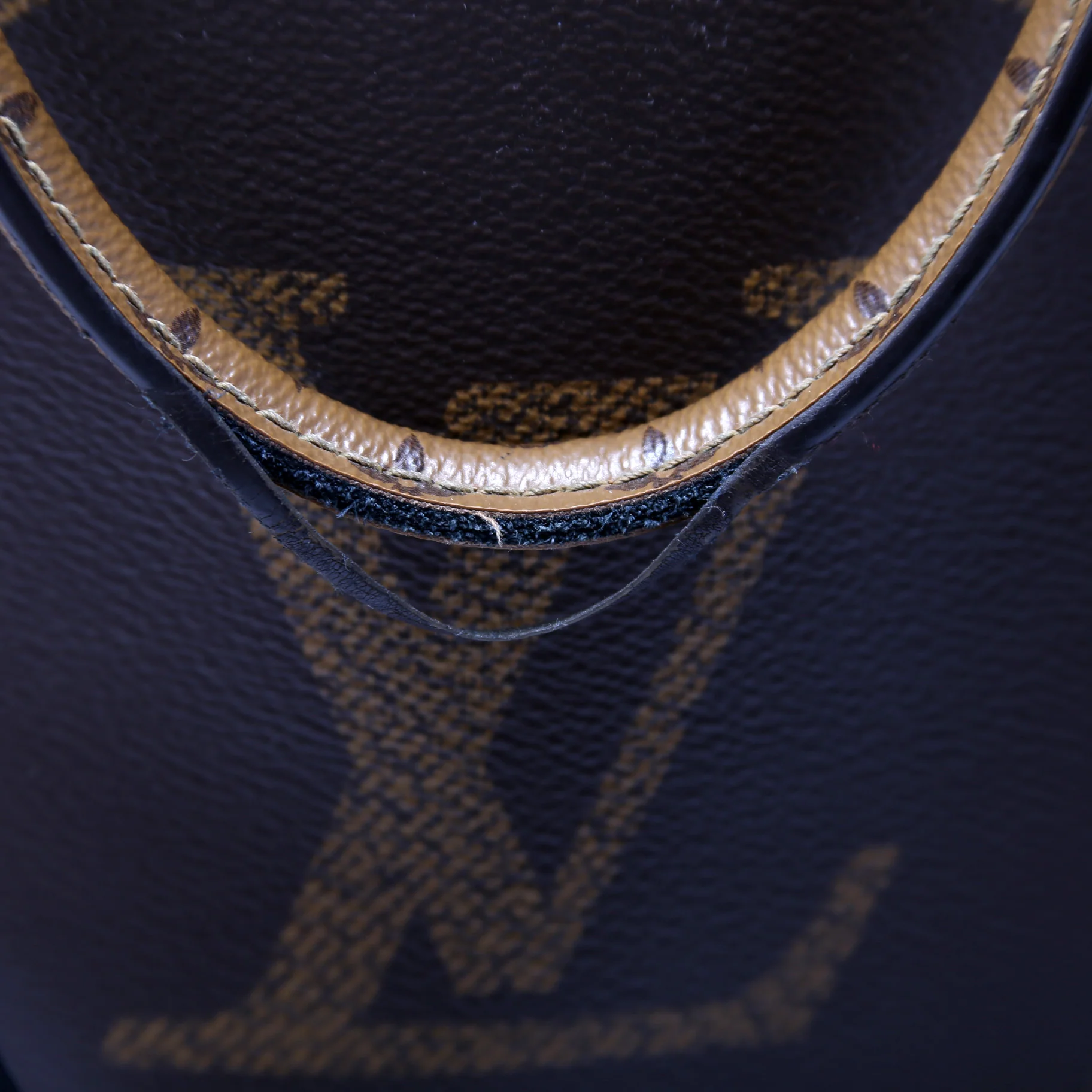 ONTHEGO GM Reverse Monogram - Image 9