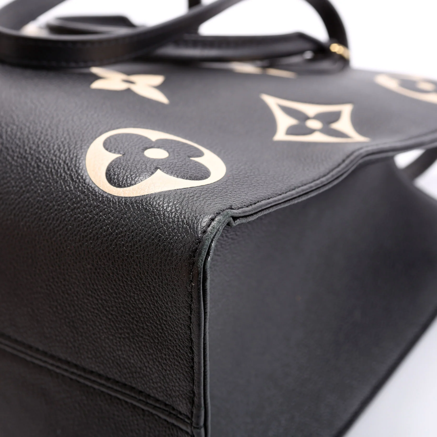 ONTHEGO MM Bicolor Empreinte Black/Cream - Image 7