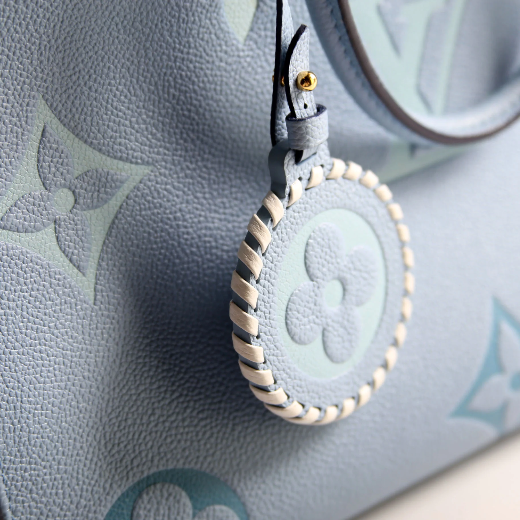 ONTHEGO MM Empreinte By the Pool - Image 6