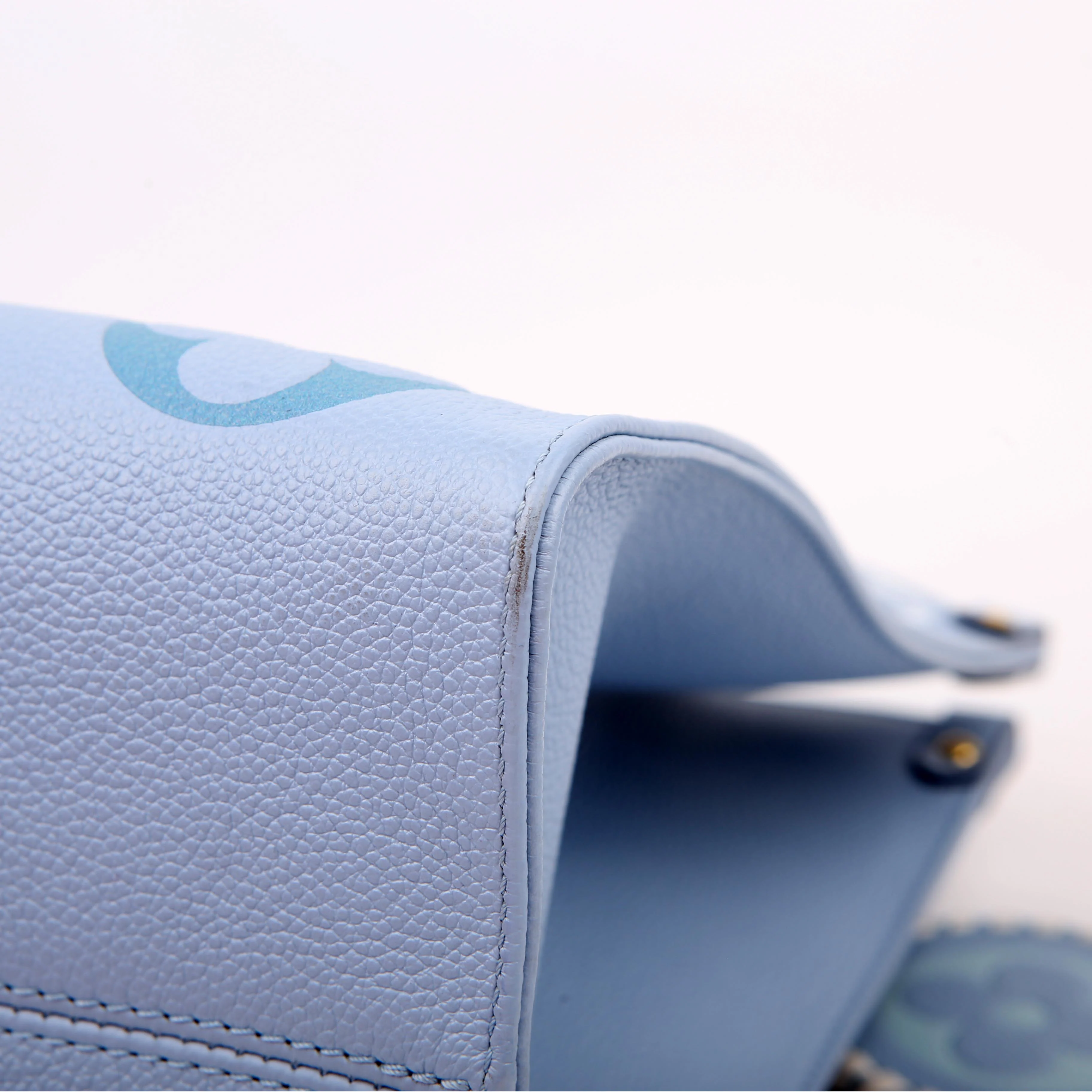 ONTHEGO MM Empreinte By The Pool Blue - Image 6
