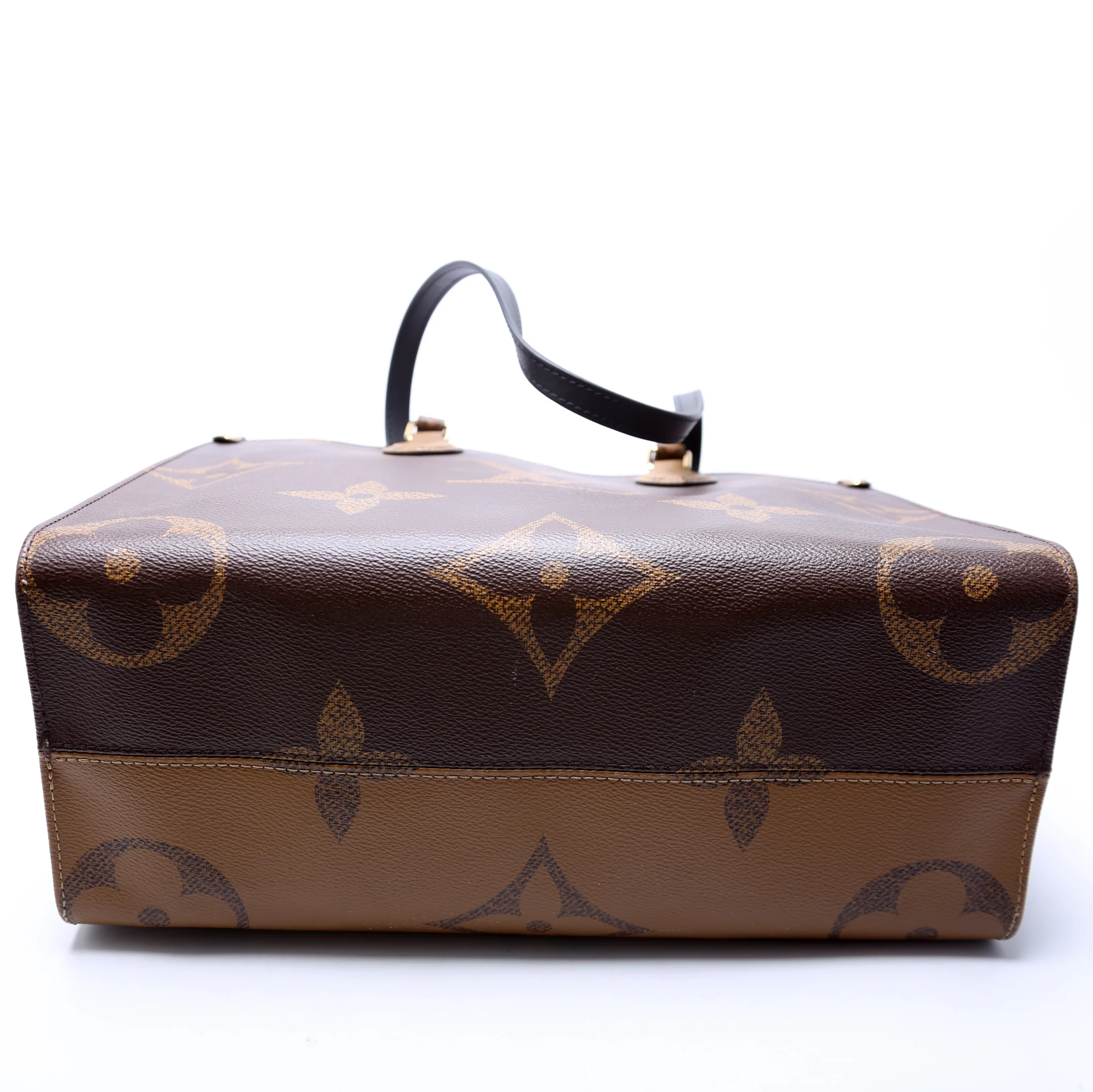 ONTHEGO MM Monogram Reverse - Image 4
