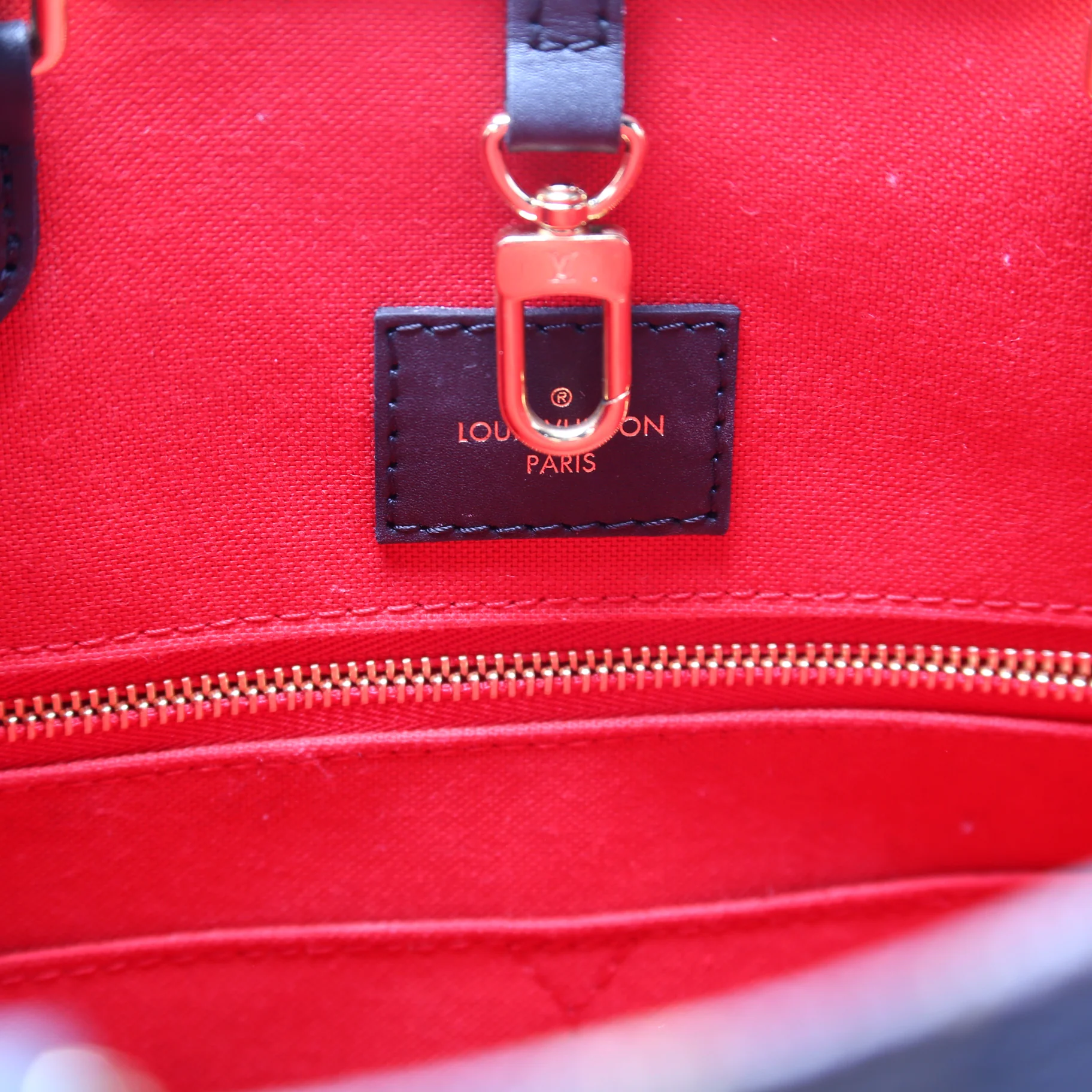 ONTHEGO MM Reverse Monogram - Image 9