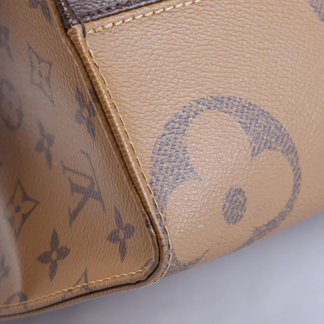 ONTHEGO MM Reverse Monogram - Image 7