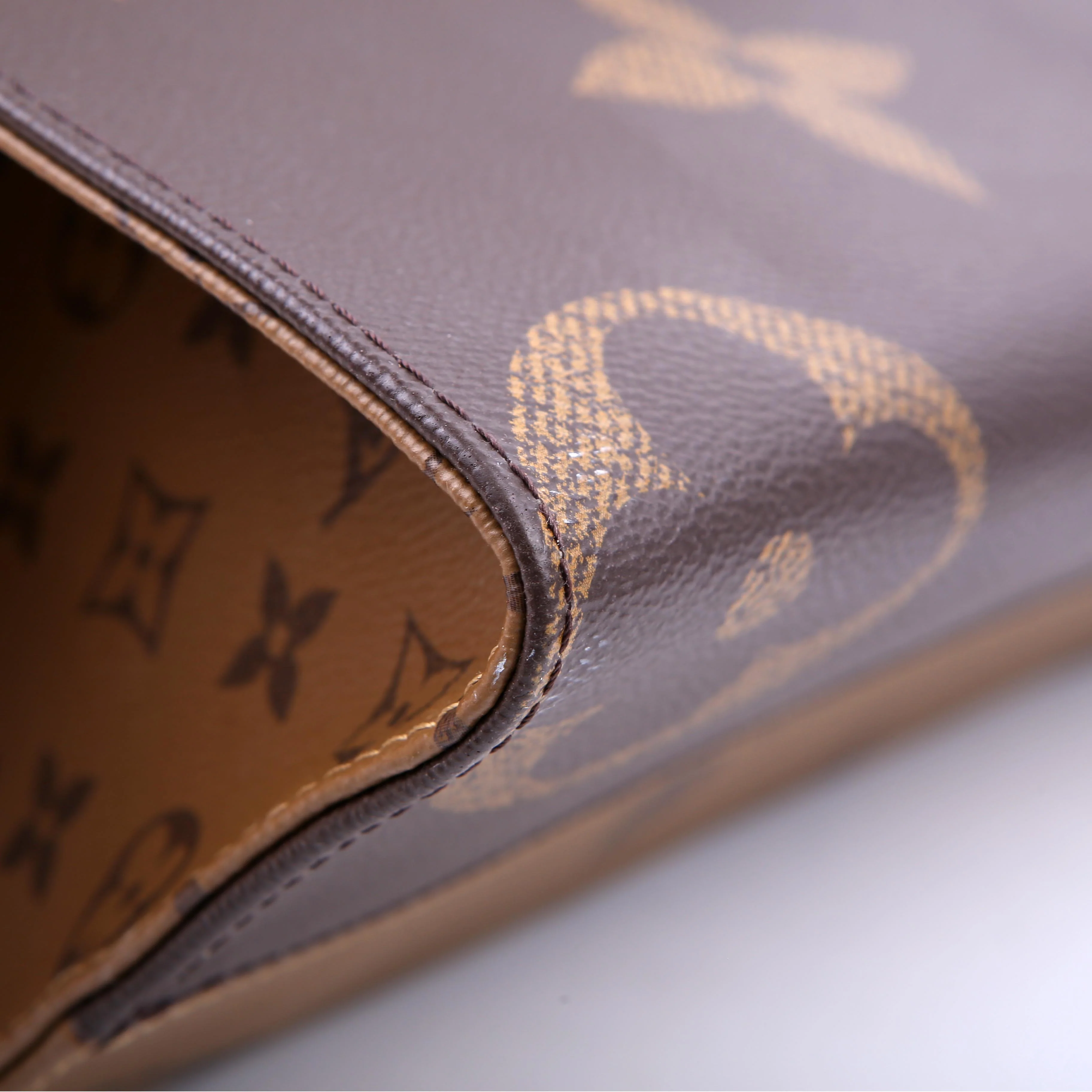 ONTHEGO MM Reverse Monogram - Image 7