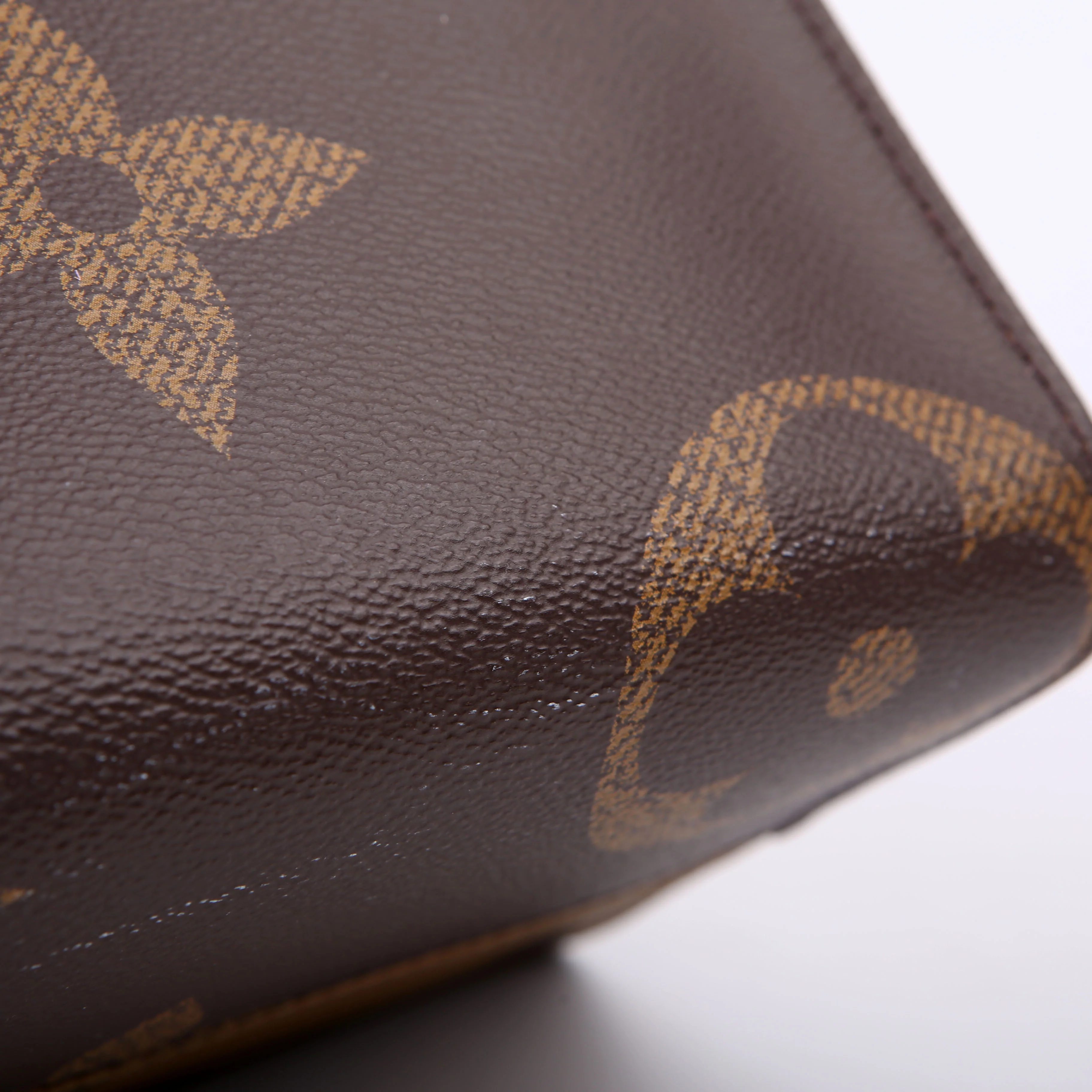 ONTHEGO MM Reverse Monogram Black - Image 12