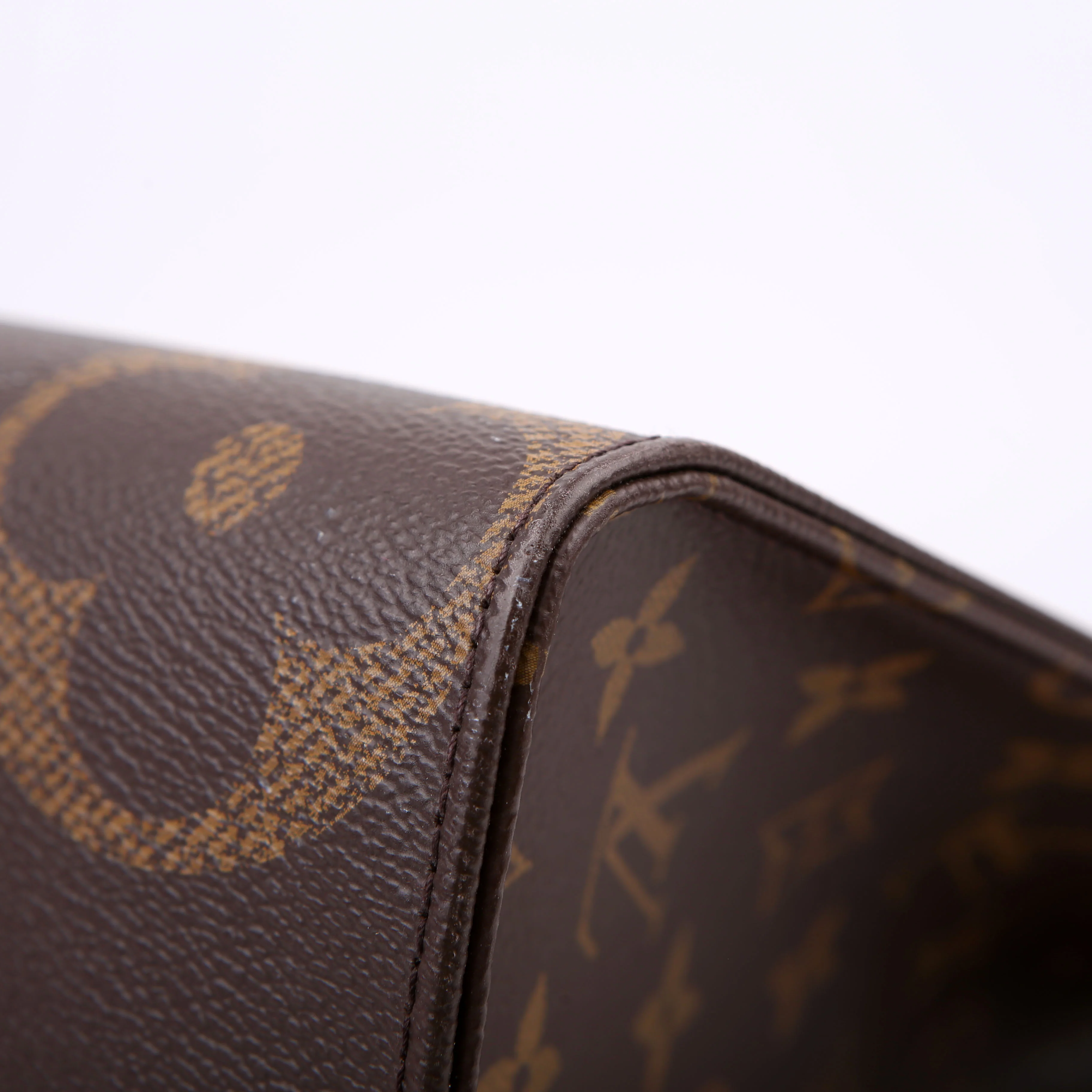 ONTHEGO MM Reverse Monogram Black - Image 6