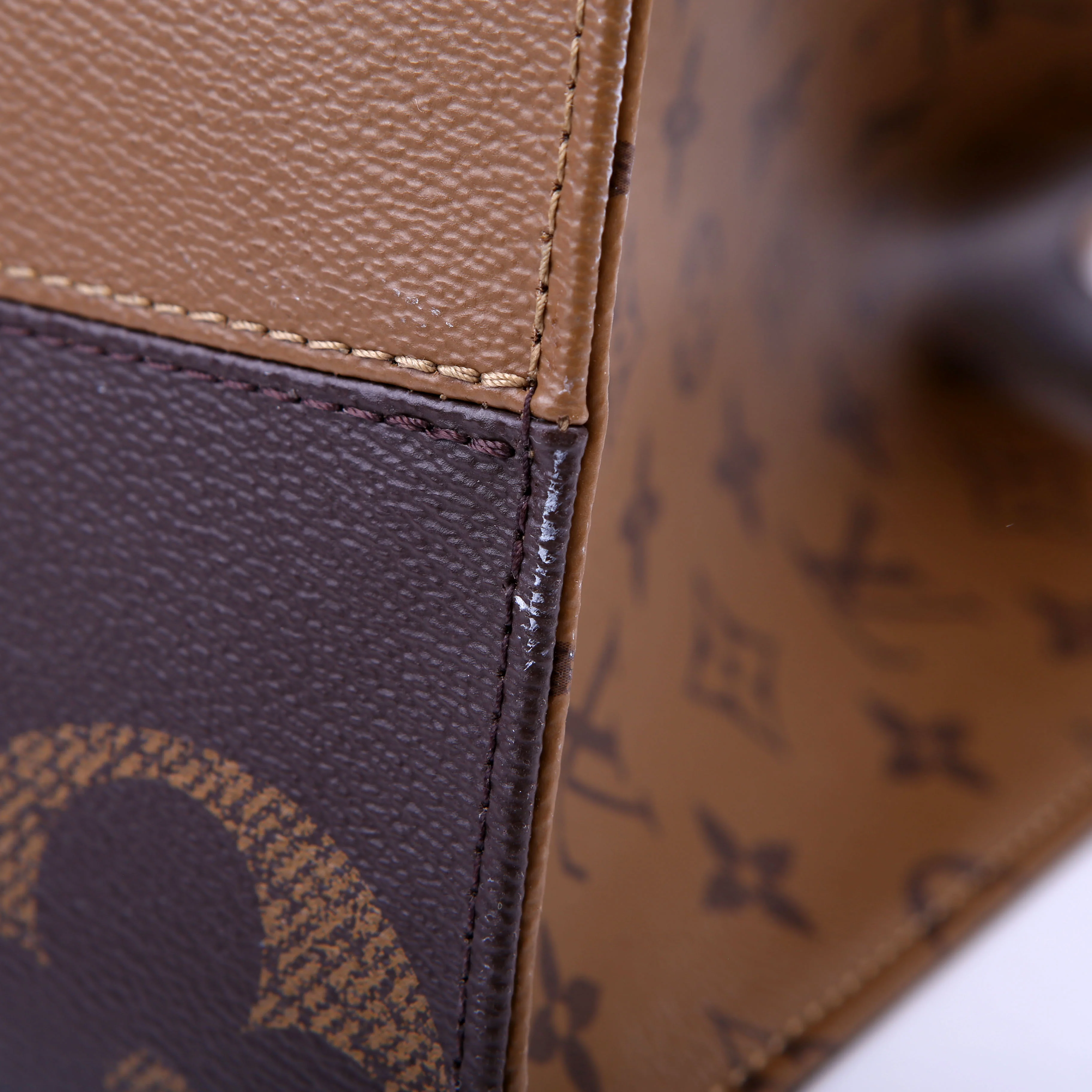 ONTHEGO MM Reverse Monogram Black - Image 9