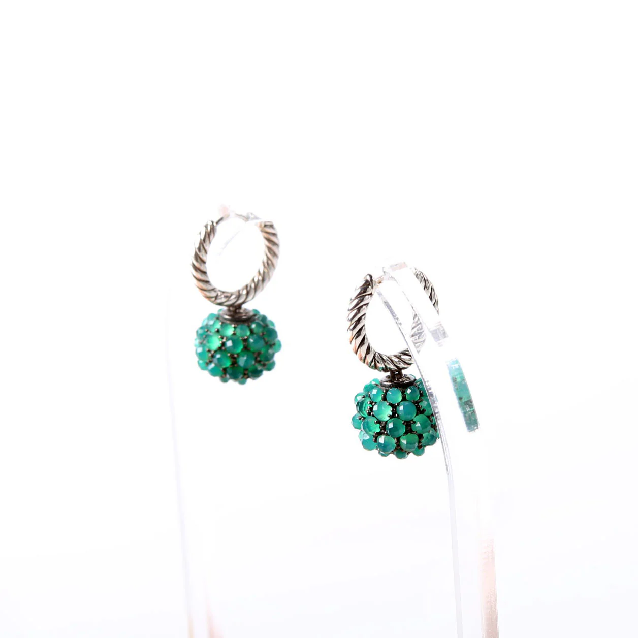 Ostera Short Drop Dyed Chalcedony Earrings Silver/Green - Image 4