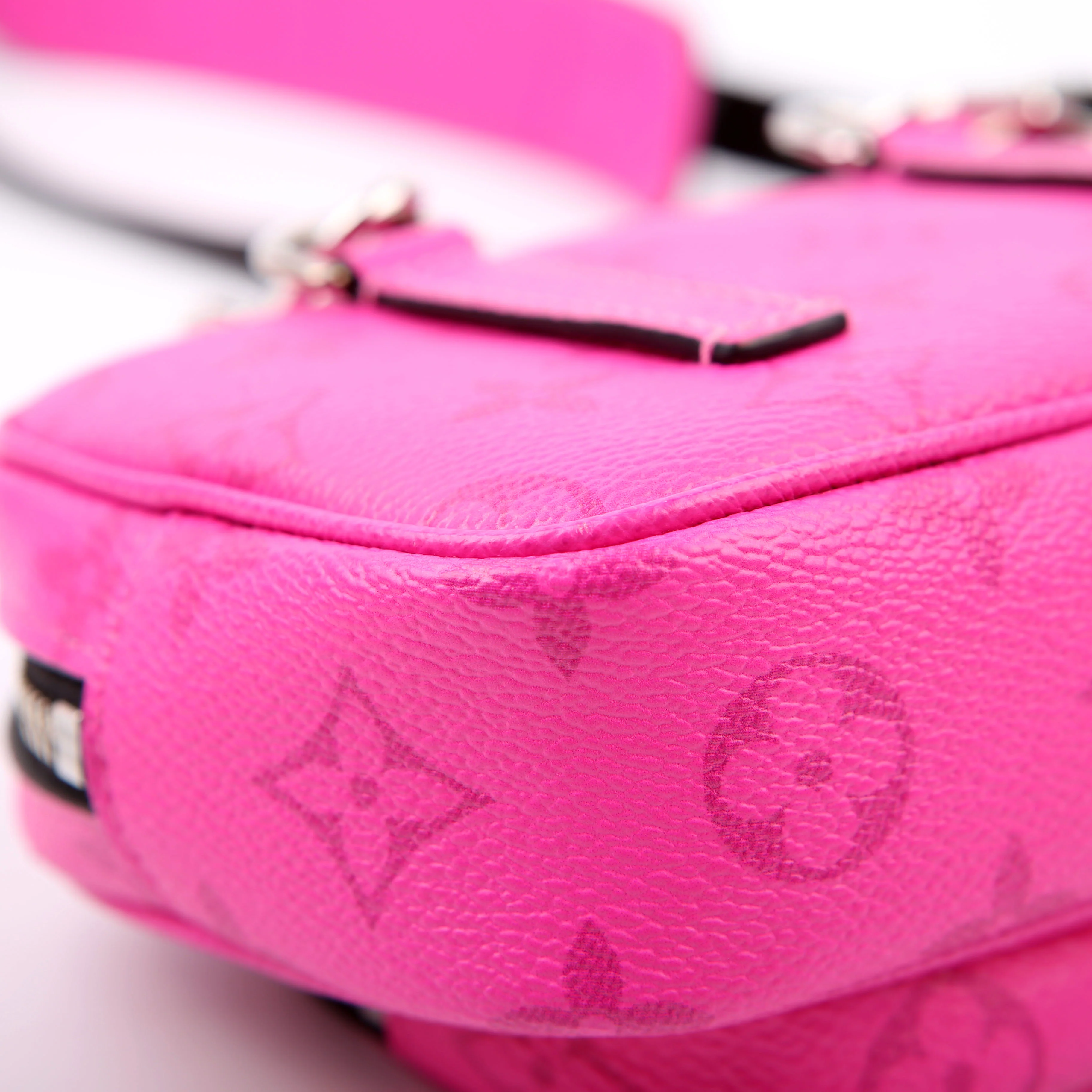Outdoor Pouch Taigarama Monogram Pink - Image 7