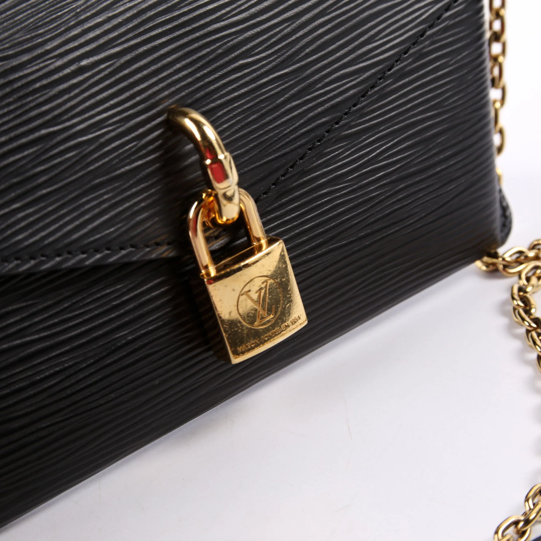 Padlock on Strap Epi Black - Image 5