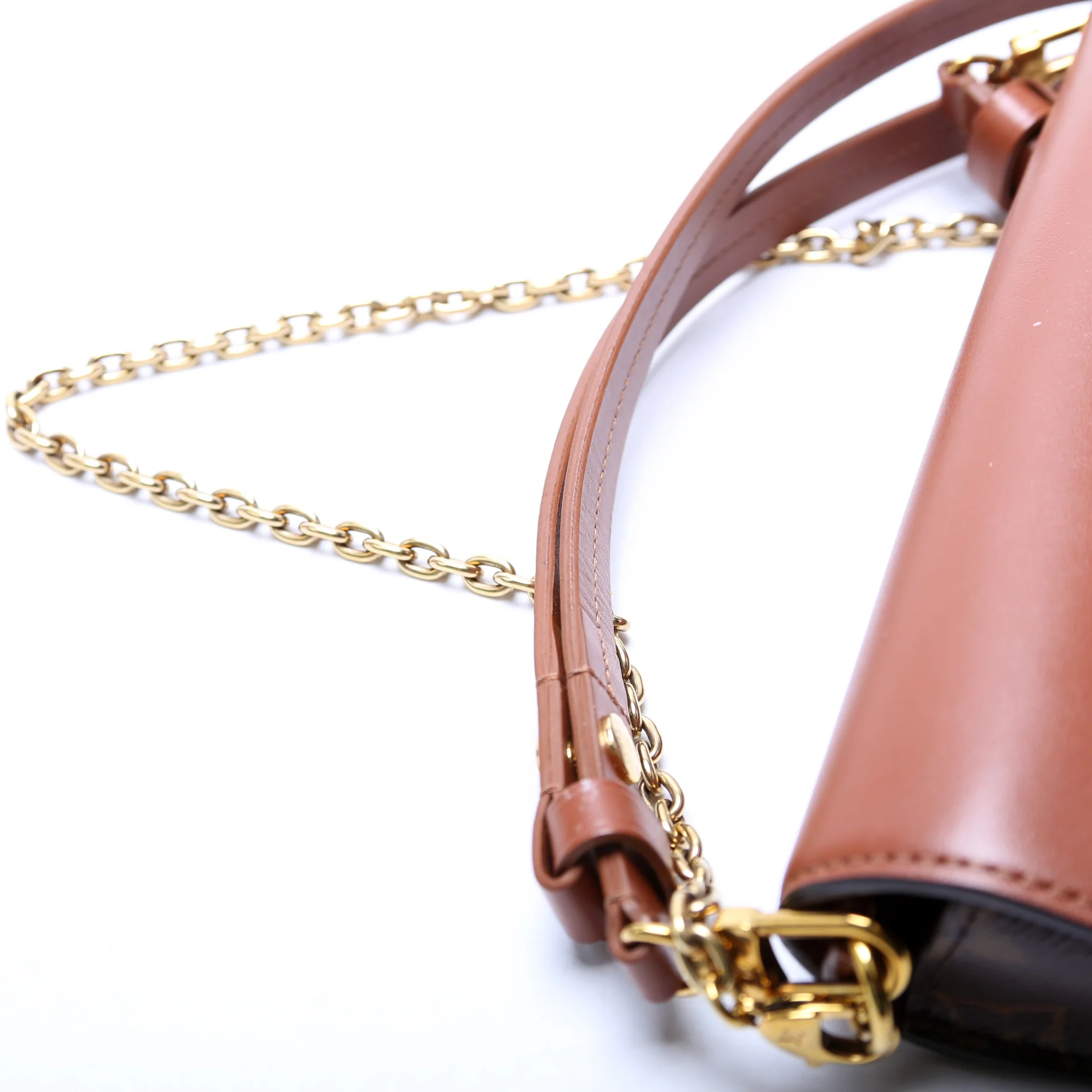 Padlock On Strap Monogram - Image 7