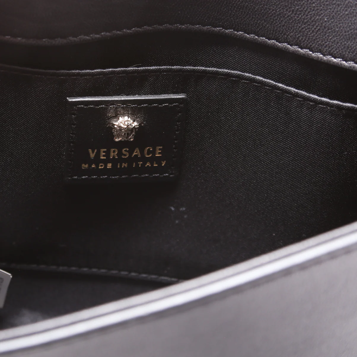 Palazzo Medusa Chain Clutch Black - Image 7
