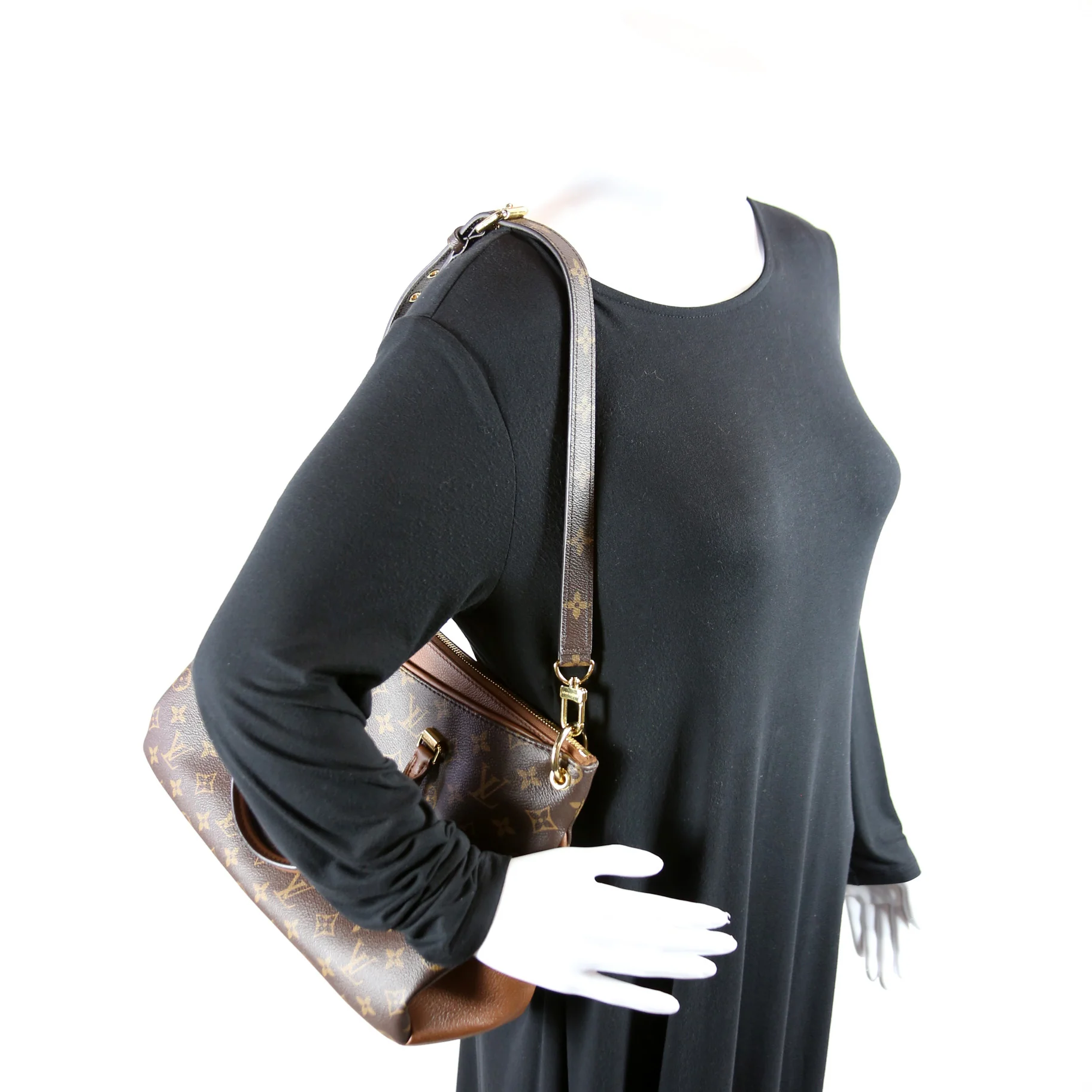 Pallas Tote Monogram Leather Side - Image 10