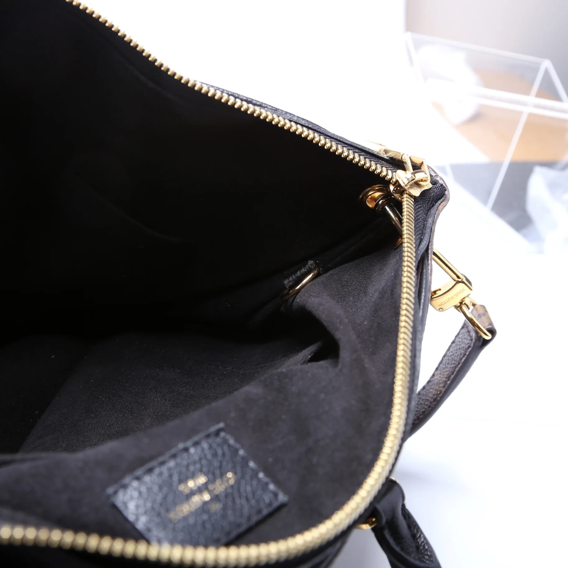 Pallas Tote Monogram Leather Side - Image 13