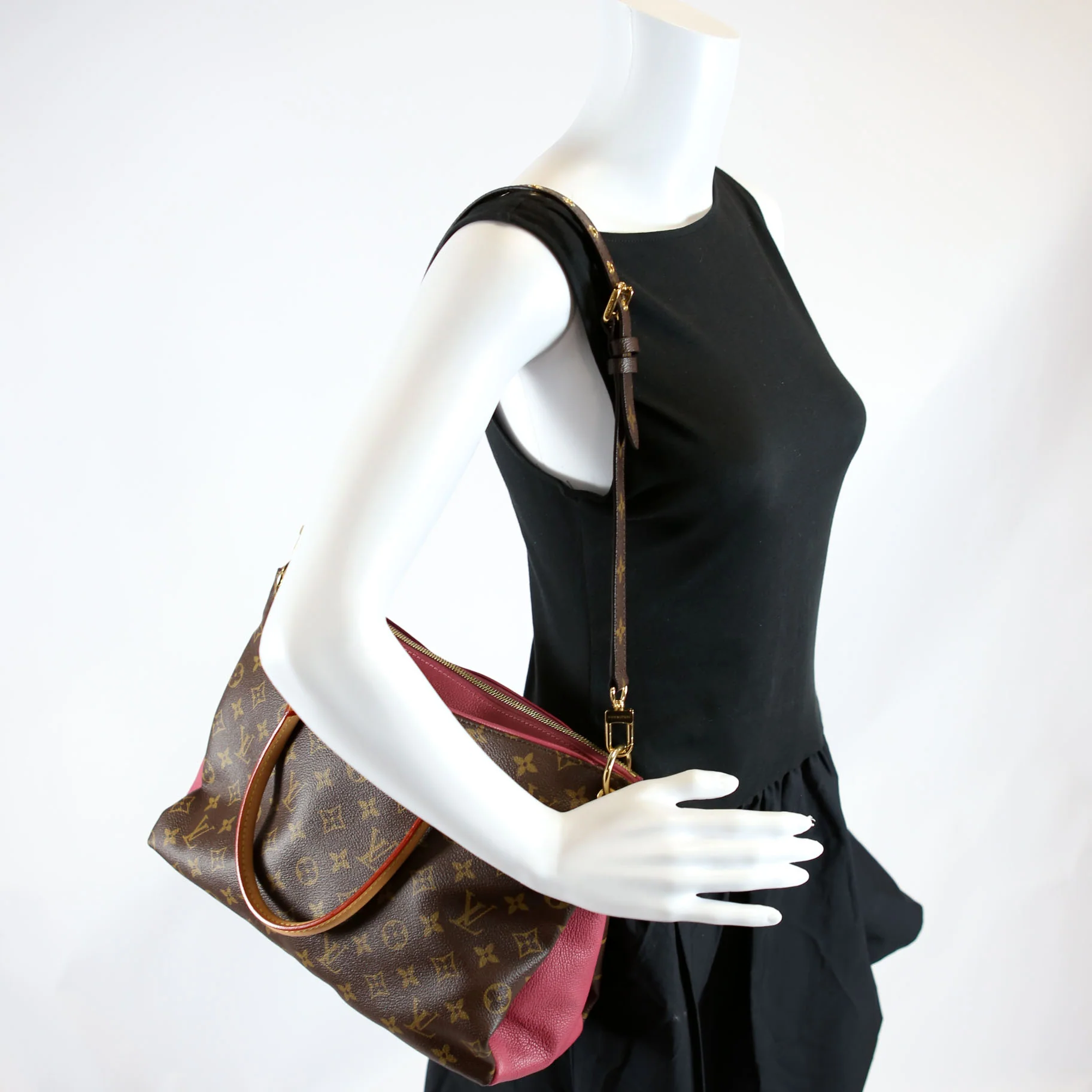 Pallas Tote Monogram Leather Side Berry - Image 10