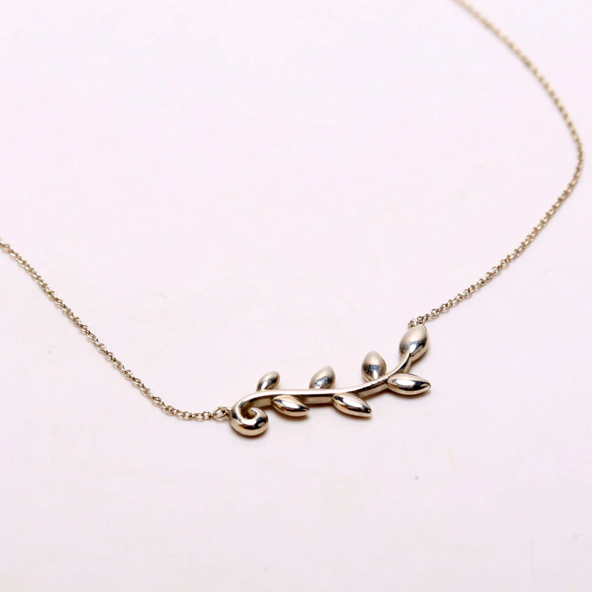 Paloma Olive Leaf Vine 925 Necklace - Image 3