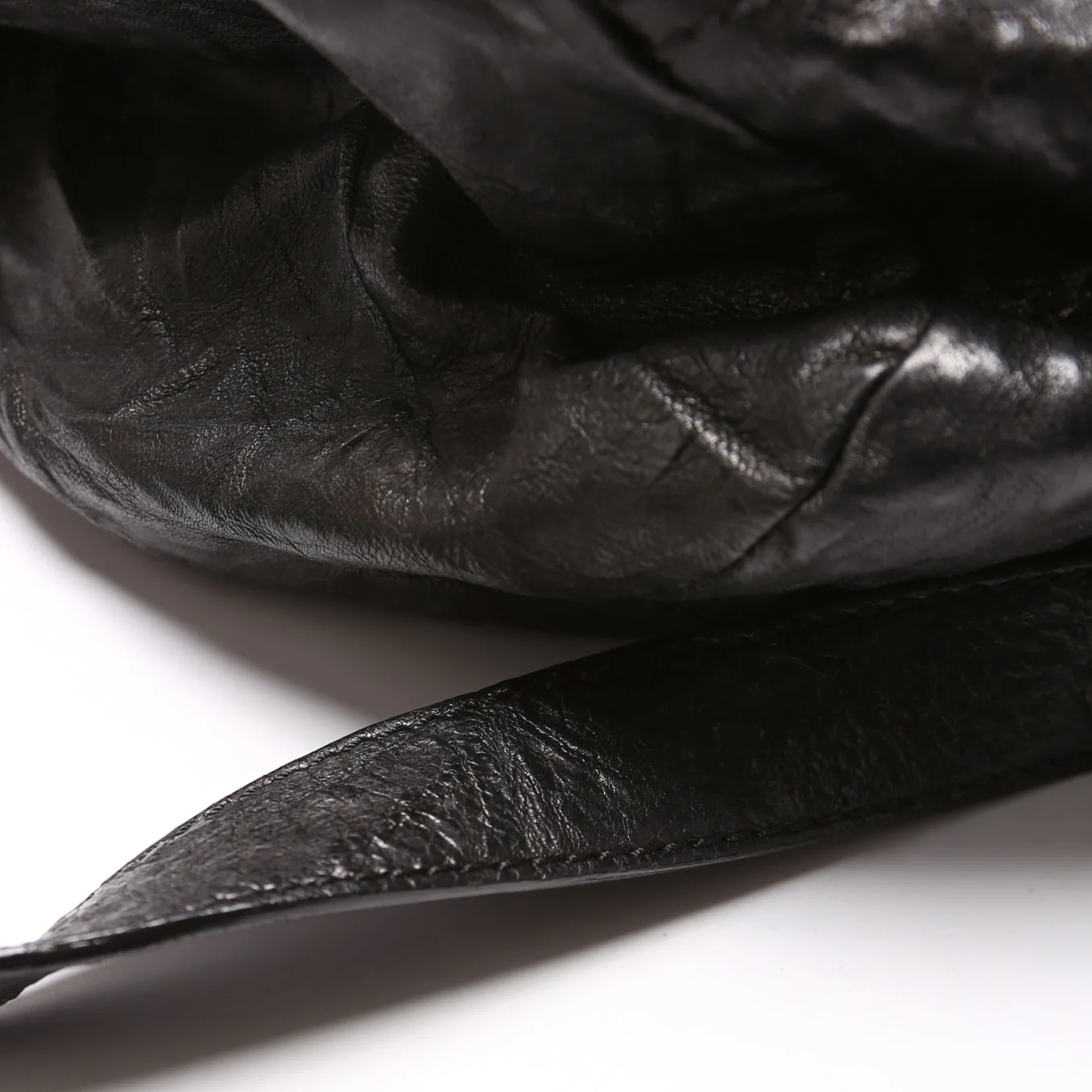 Pandora Large Tumbled Sheepskin Black - Image 6