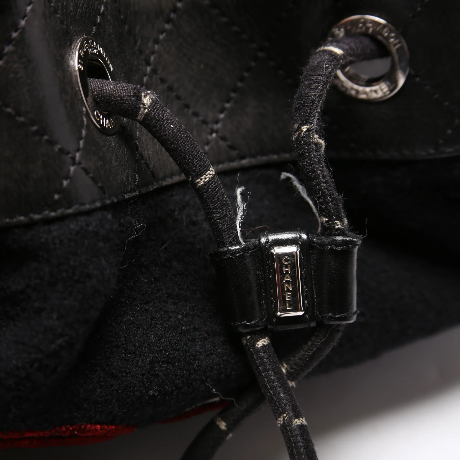 Paris-Hamburg Drawstring Bucket Bag Black - Image 9