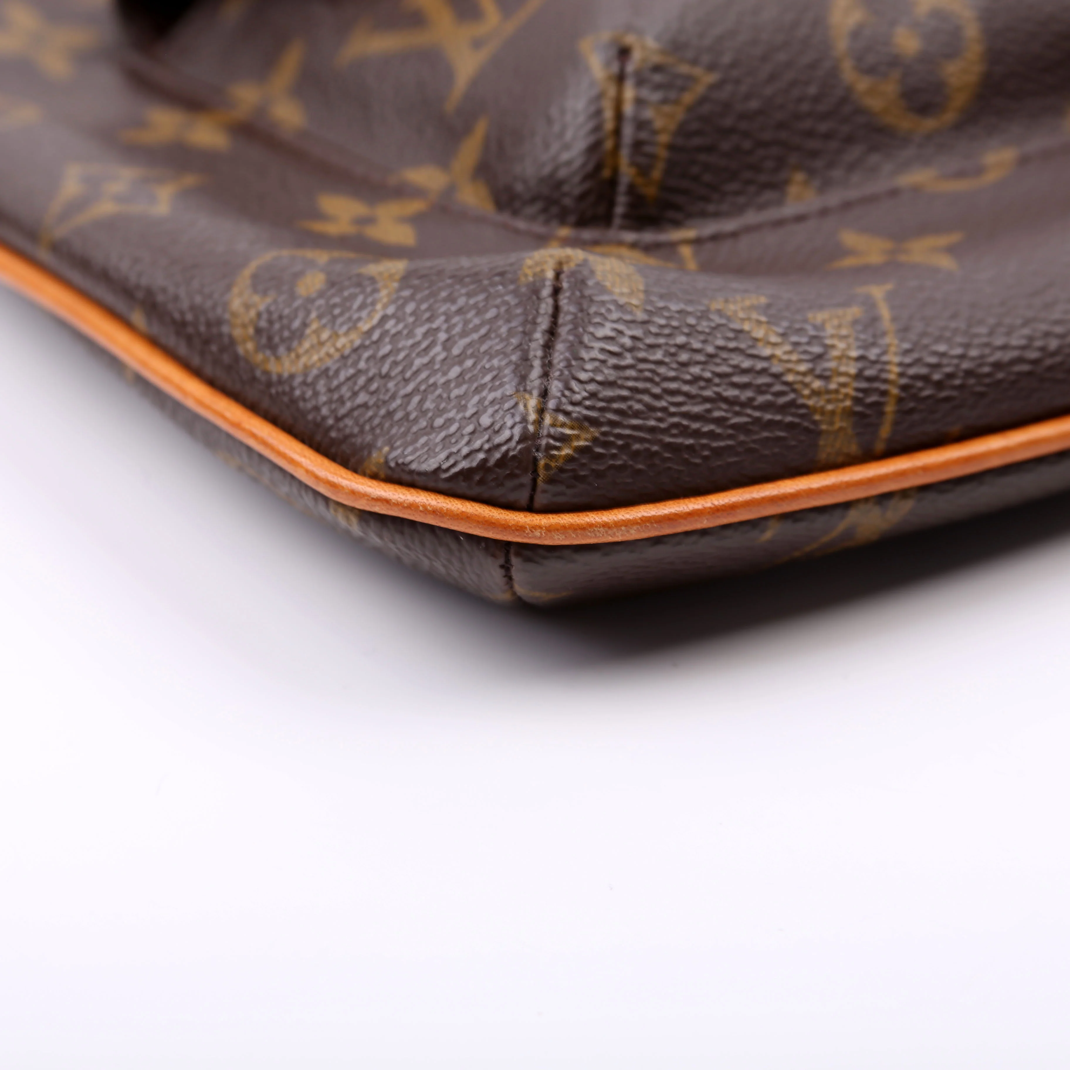 Partition Wristlet Clutch Monogram - Image 4