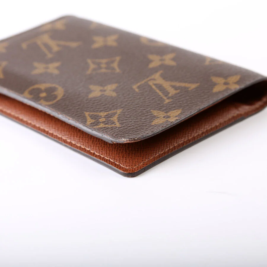 Passport Holder Monogram - Image 5