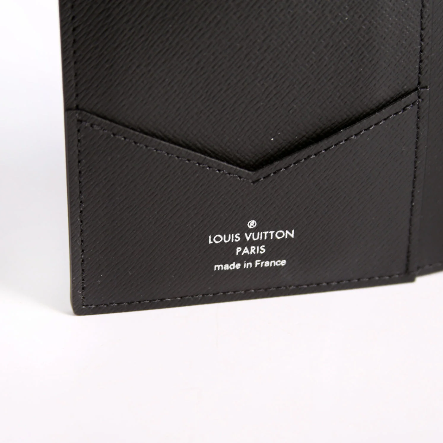 Passport Holder Monogram Eclipse - Image 9