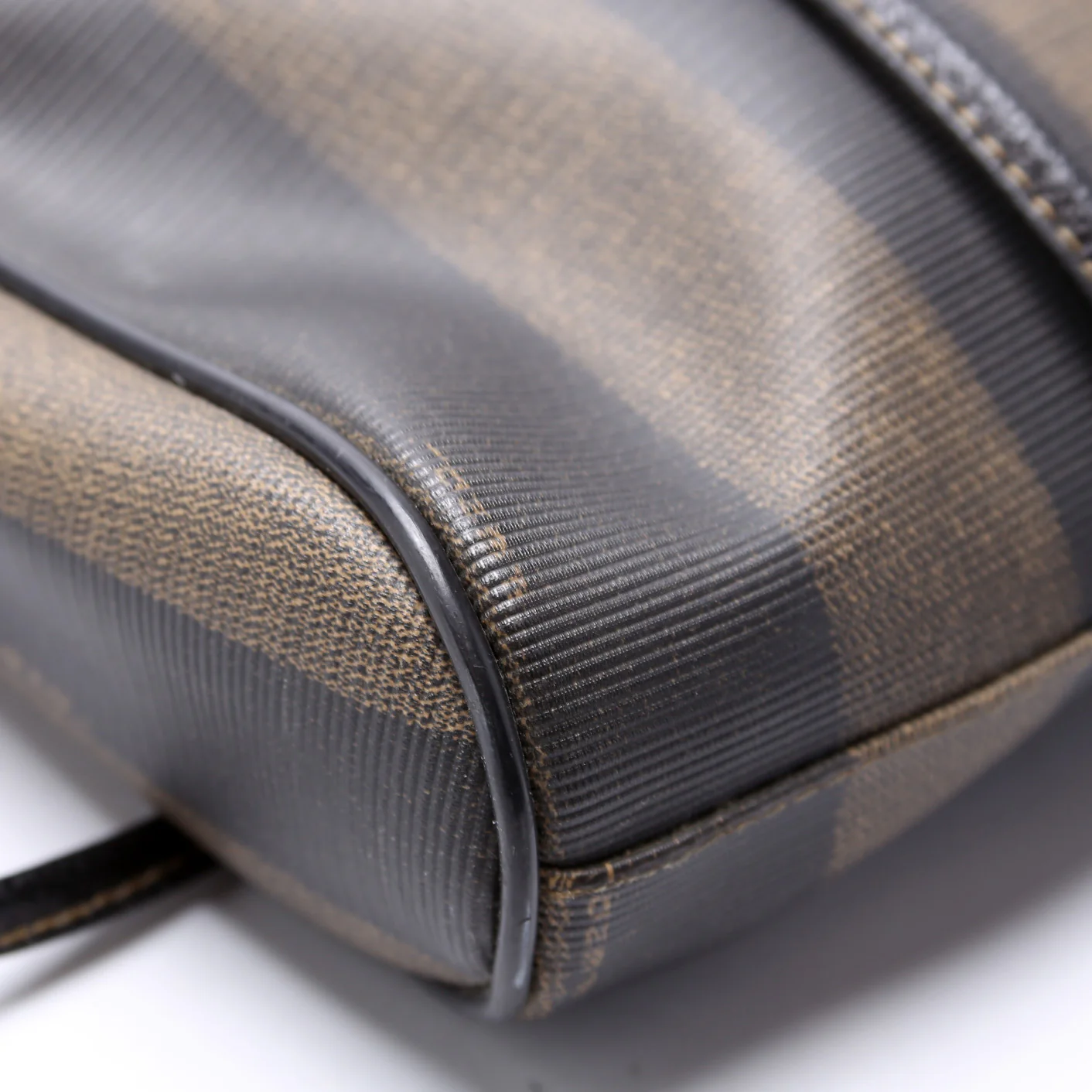 Pequin Shoulder Bag - Image 7