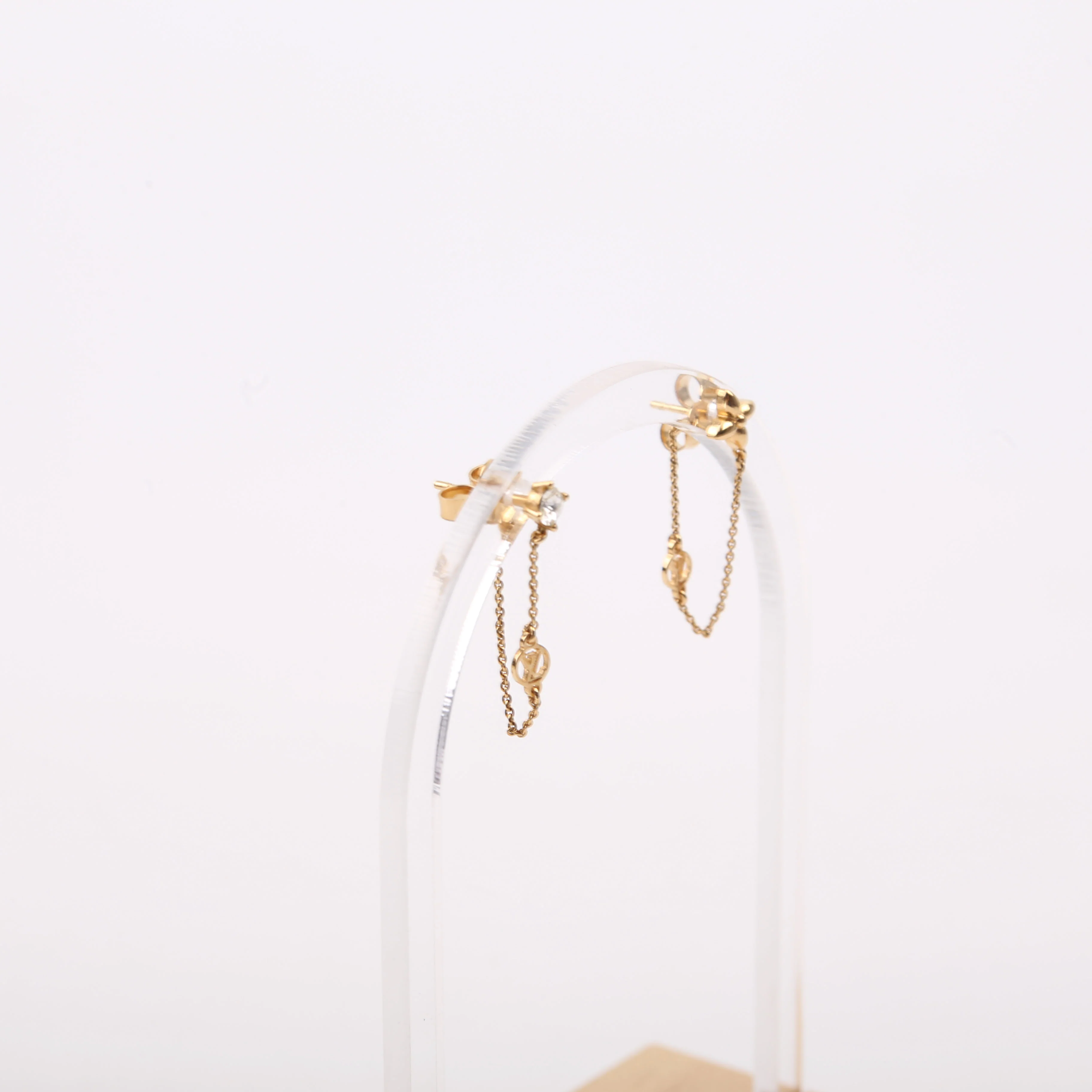 Petit Louis Stud Earrings Gold - Image 2