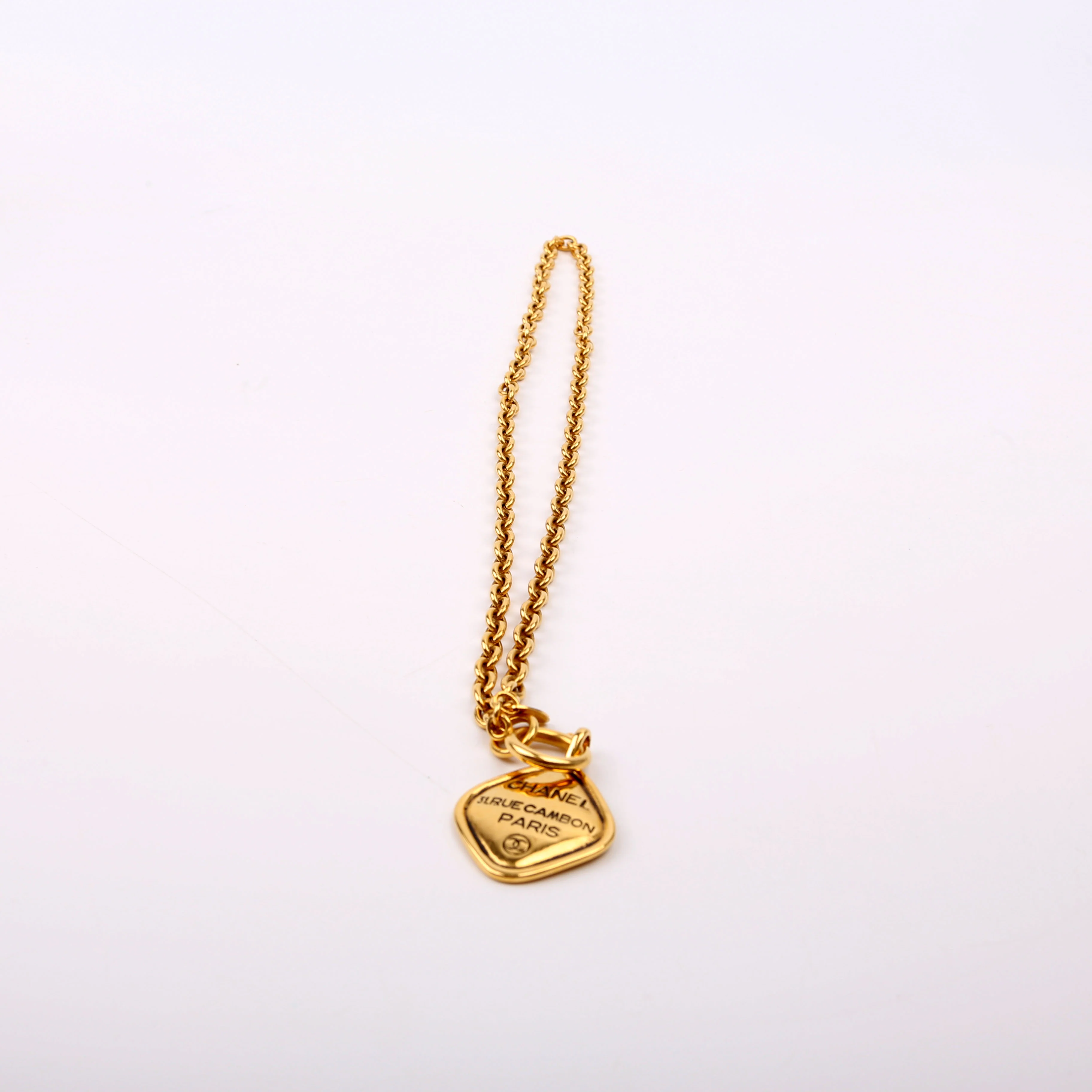 Petit Louis Stud Earrings Gold - Image 5
