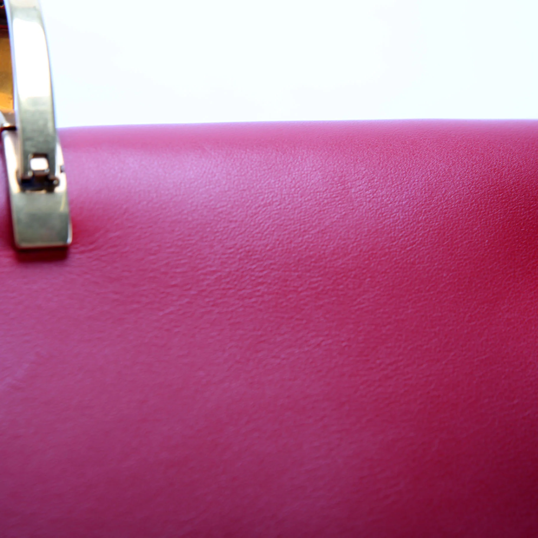 Pionnere Shoulder Bag Red - Image 11