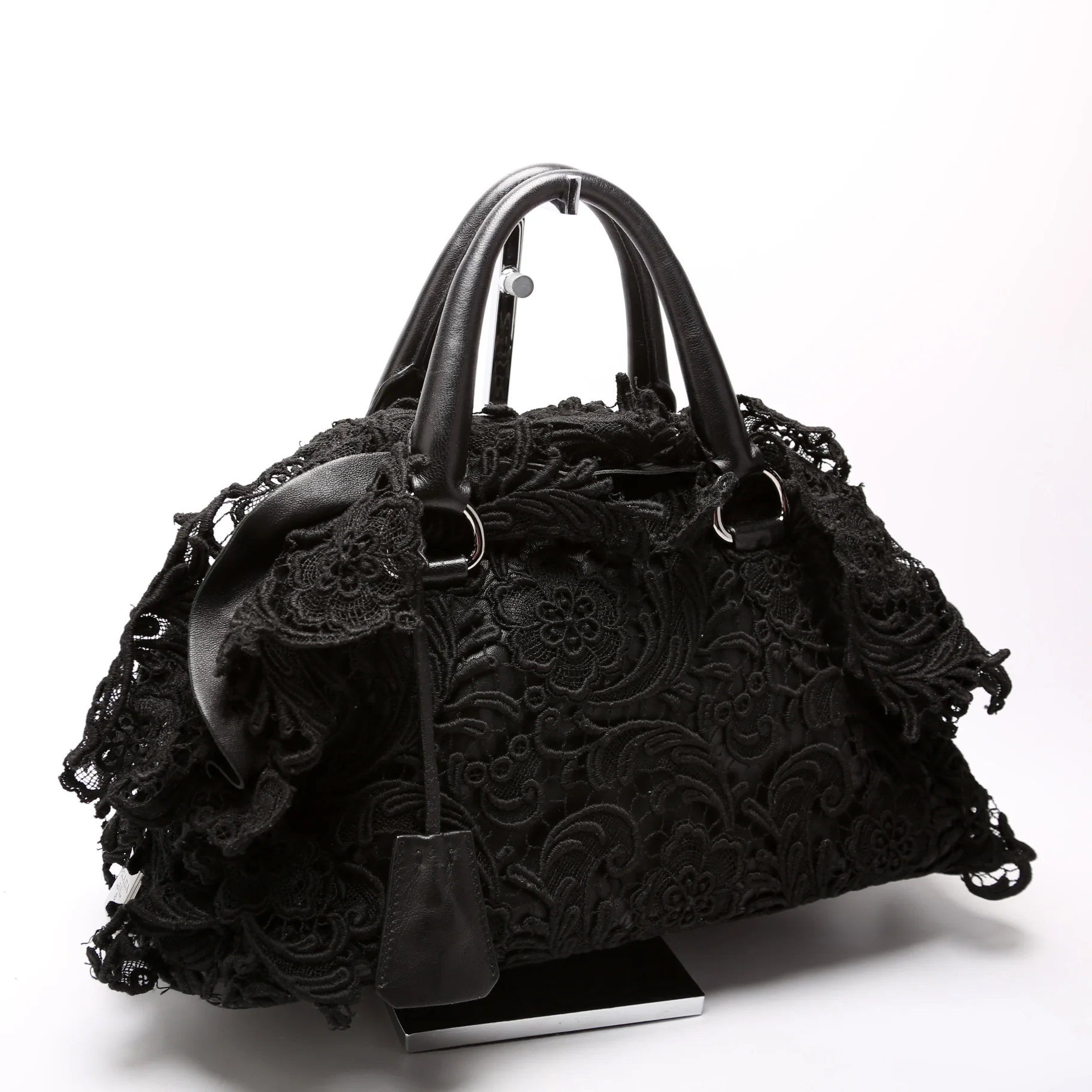 Pizzo Lace Top Handle - Image 2