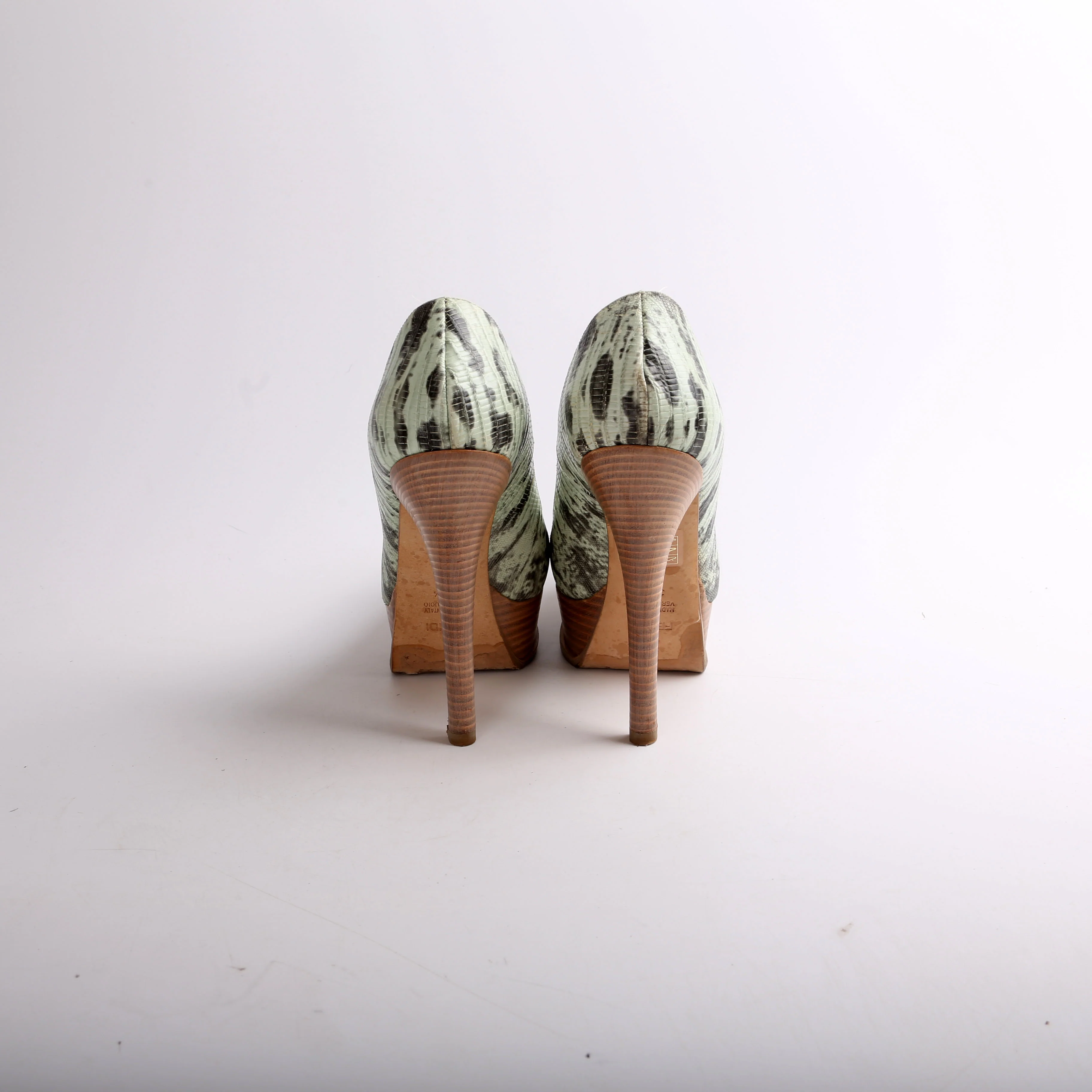 Platform Pumps Size 38.5 - Image 4