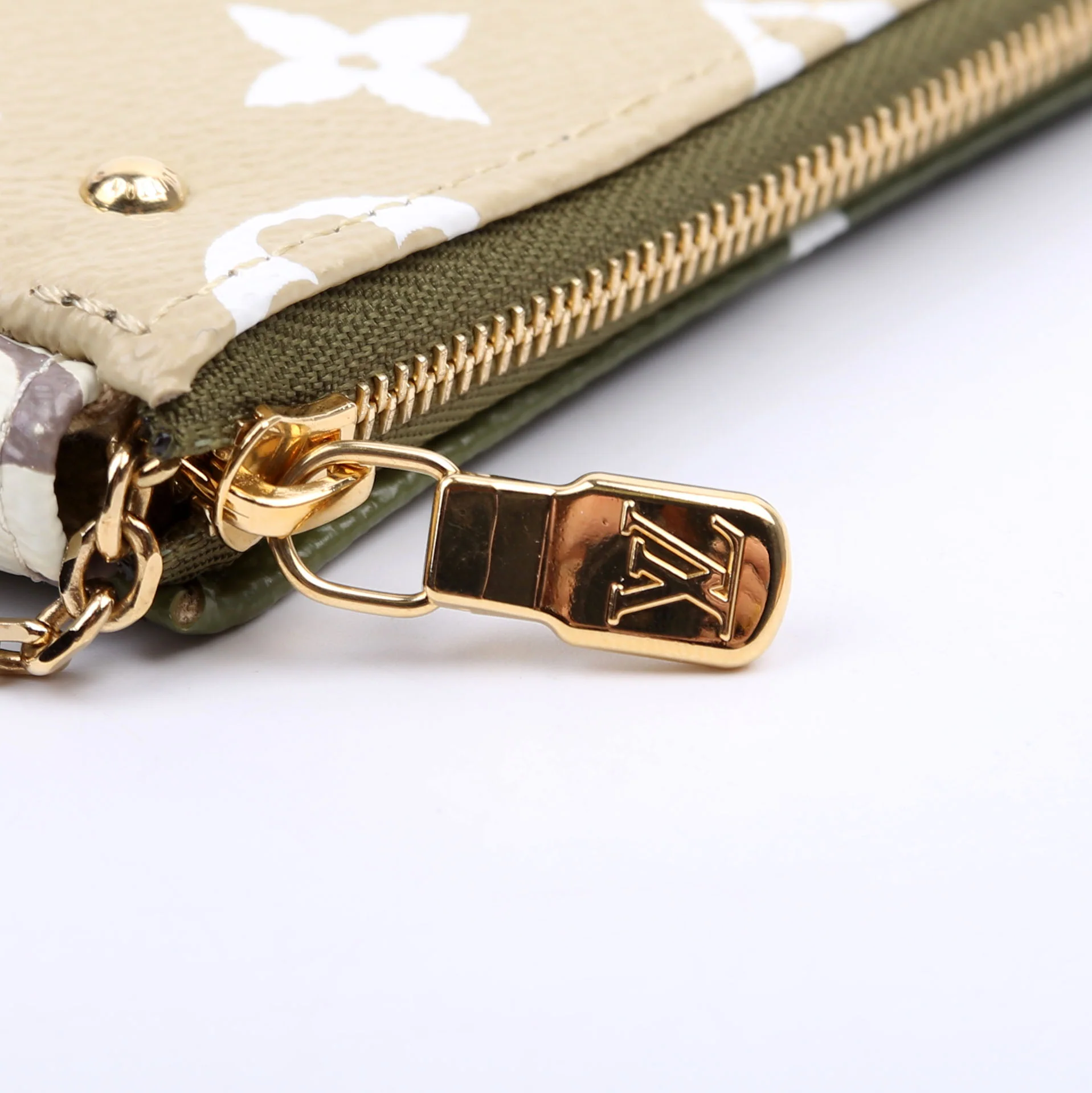 Pochette Accessories Micro Giant Monogram Green - Image 10