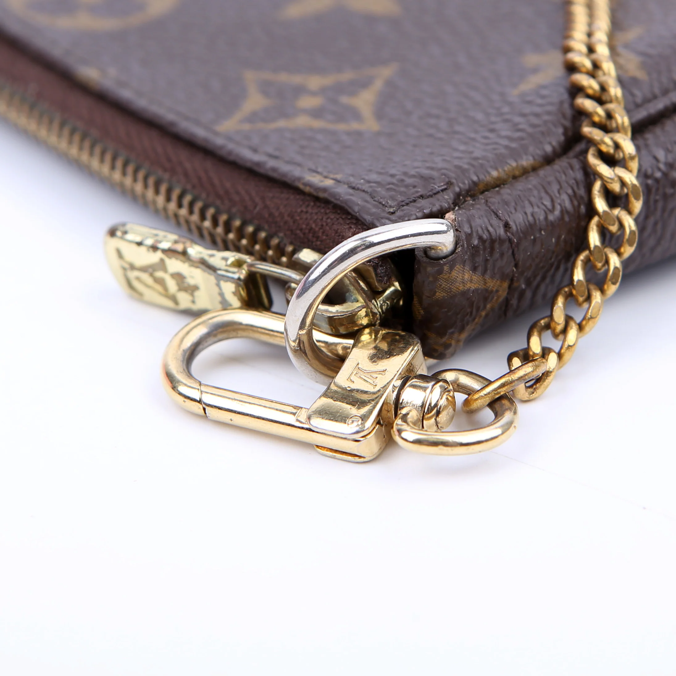 Pochette Accessories Mini Monogram - Image 9