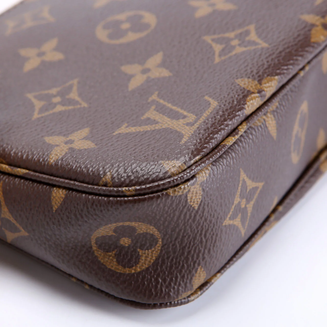Pochette Accessories NV With Chain Monogram - Image 5
