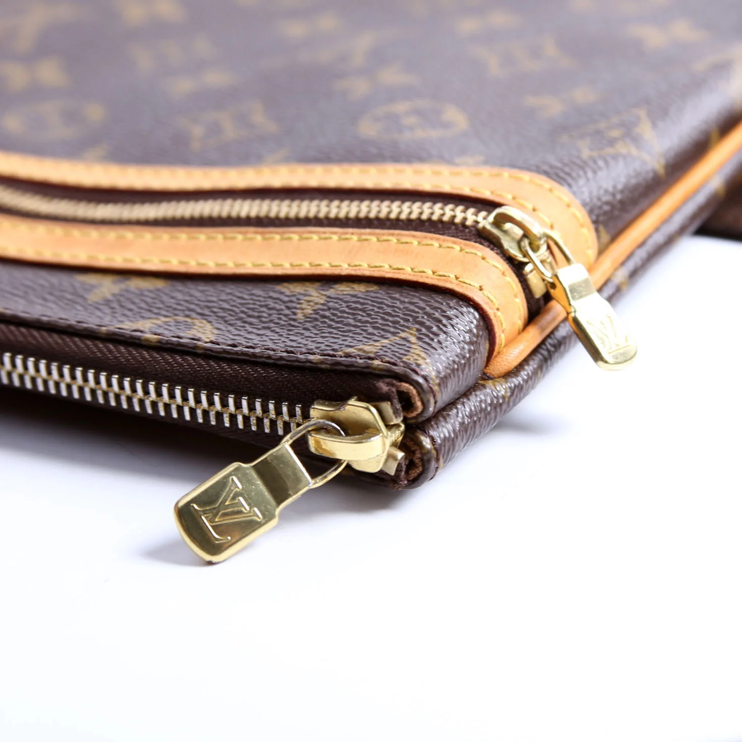 Pochette Bosphore Monogram - Image 9