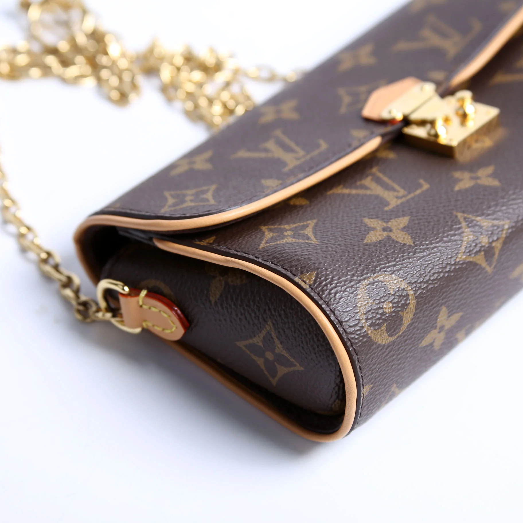 Pochette Cameille Monogram - Image 4