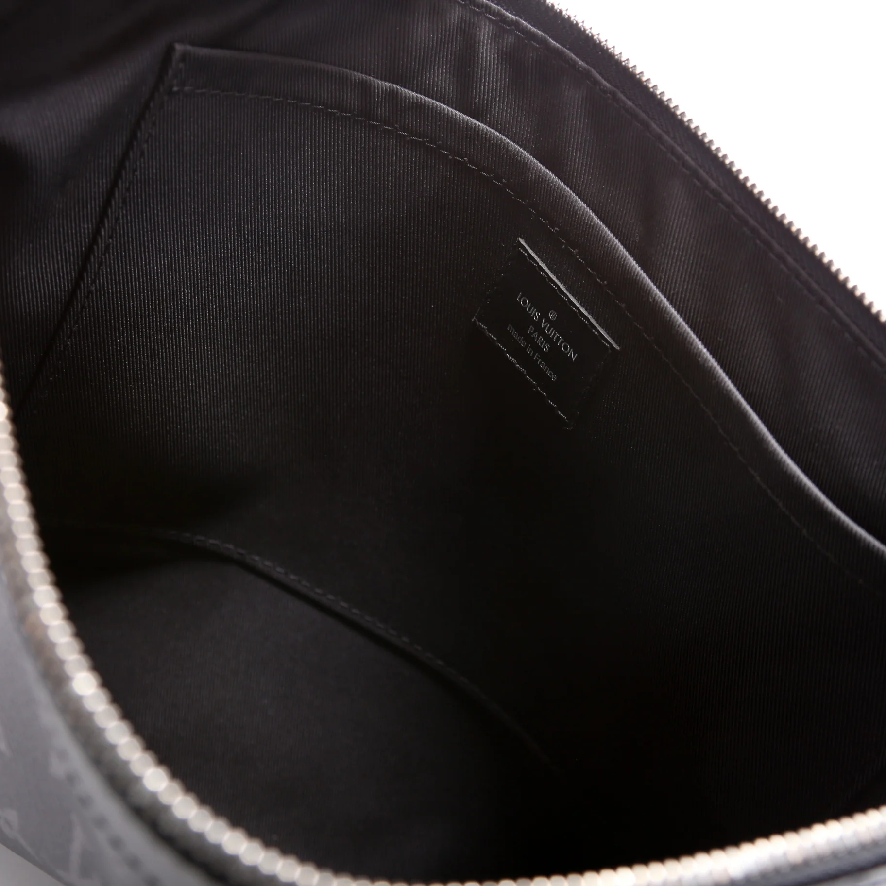 Pochette Discovery PM Monogram Eclipse - Image 7