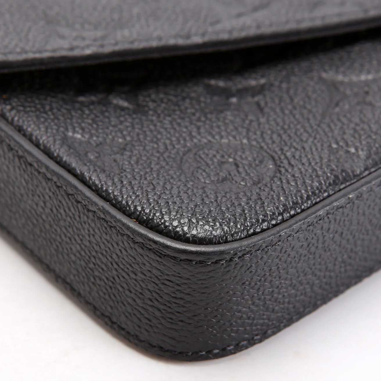 Pochette Felicie Empreinte Black/Gold - Image 5