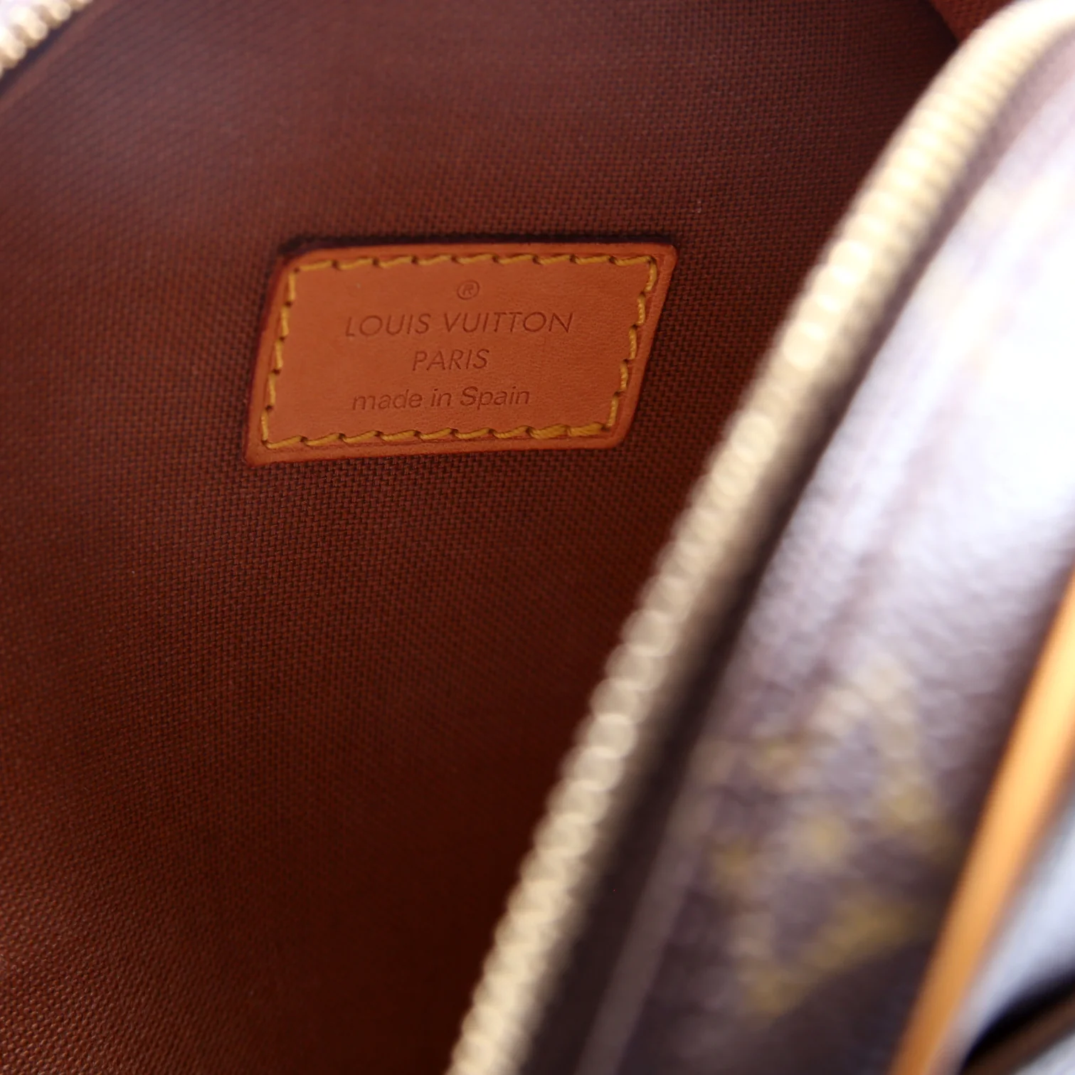 Pochette Gange Monogram - Image 8
