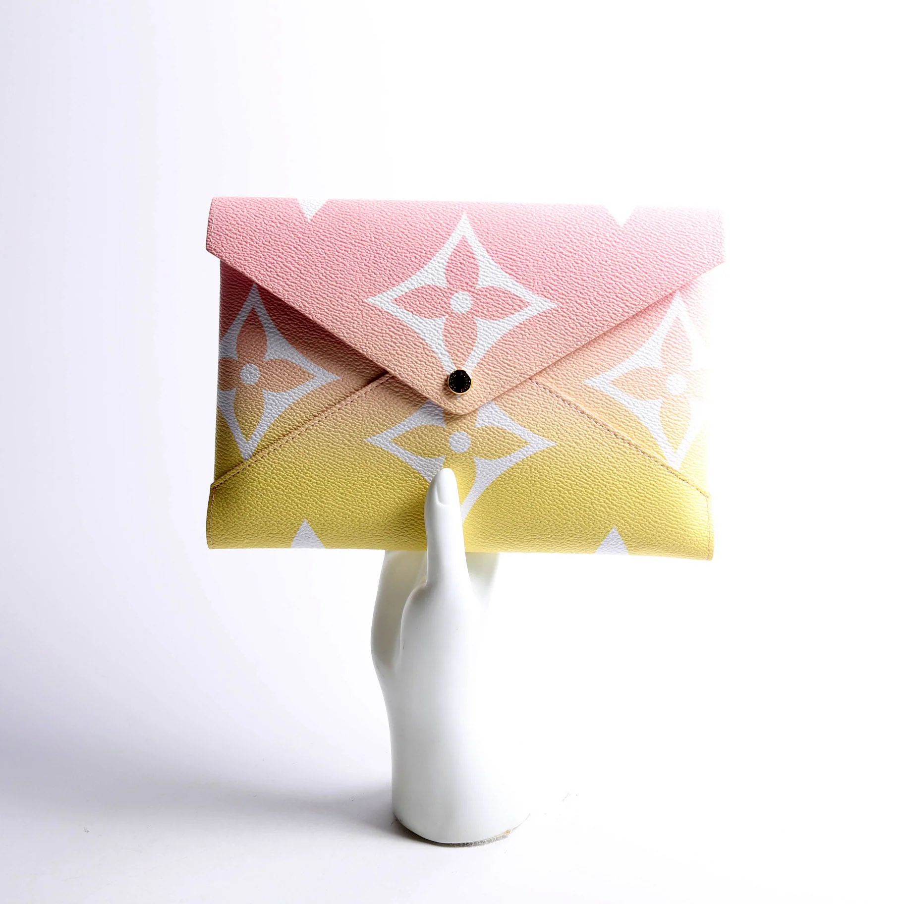 Pochette Kirigami 3-Piece By The Pool - Image 21