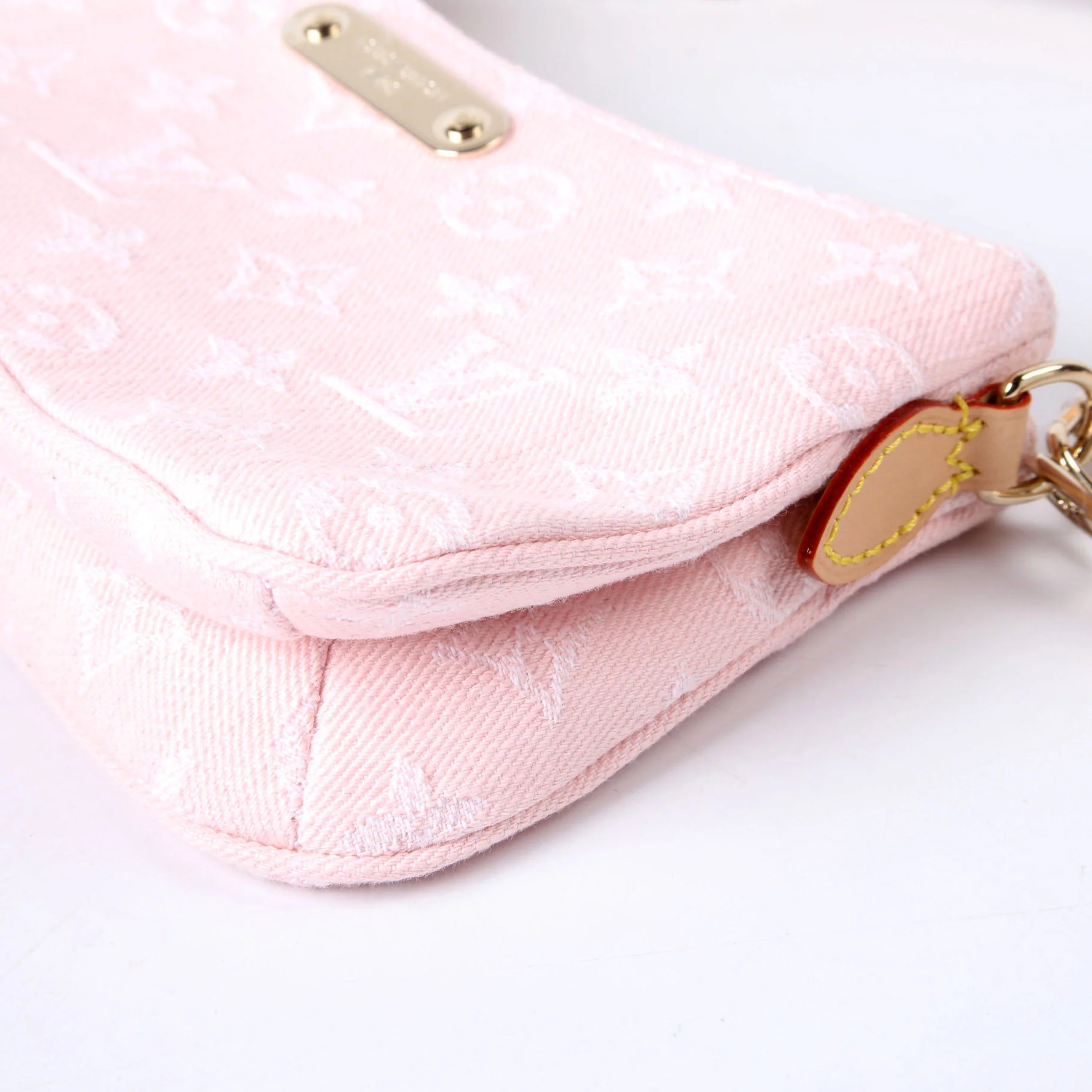 Pochette LIV Monogram Denim Pink - Image 5