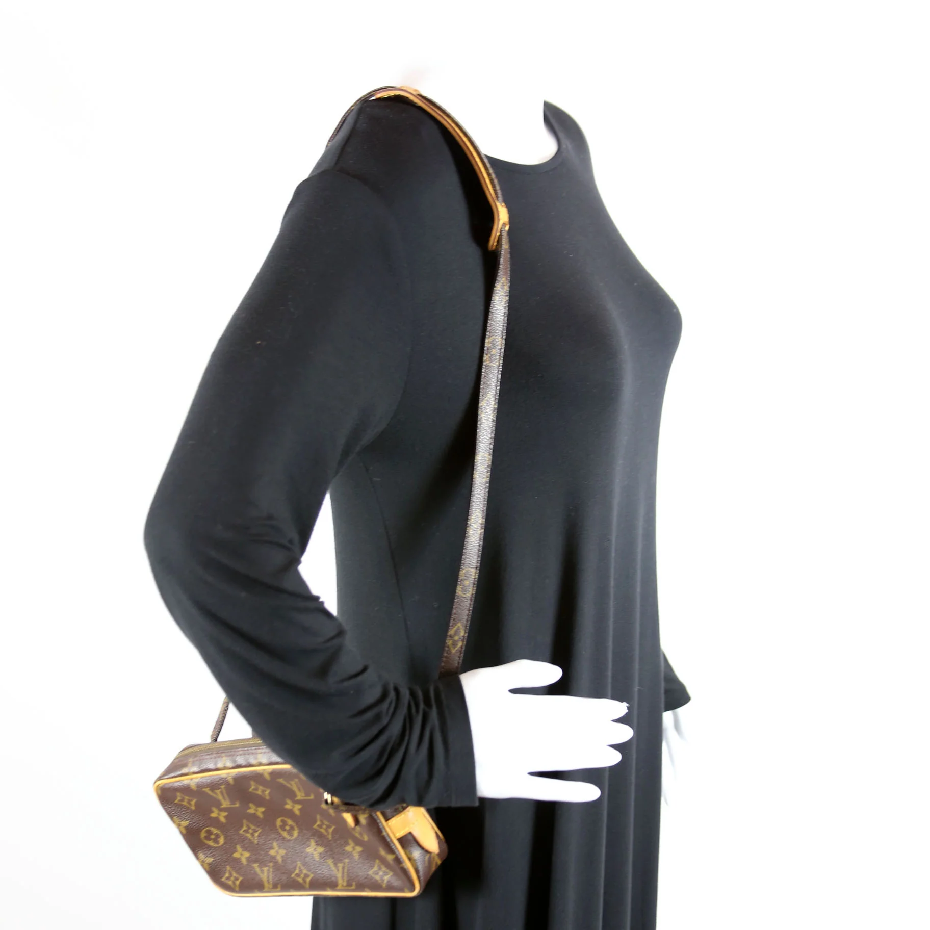 Pochette Marly Bandouliere Monogram - Image 9