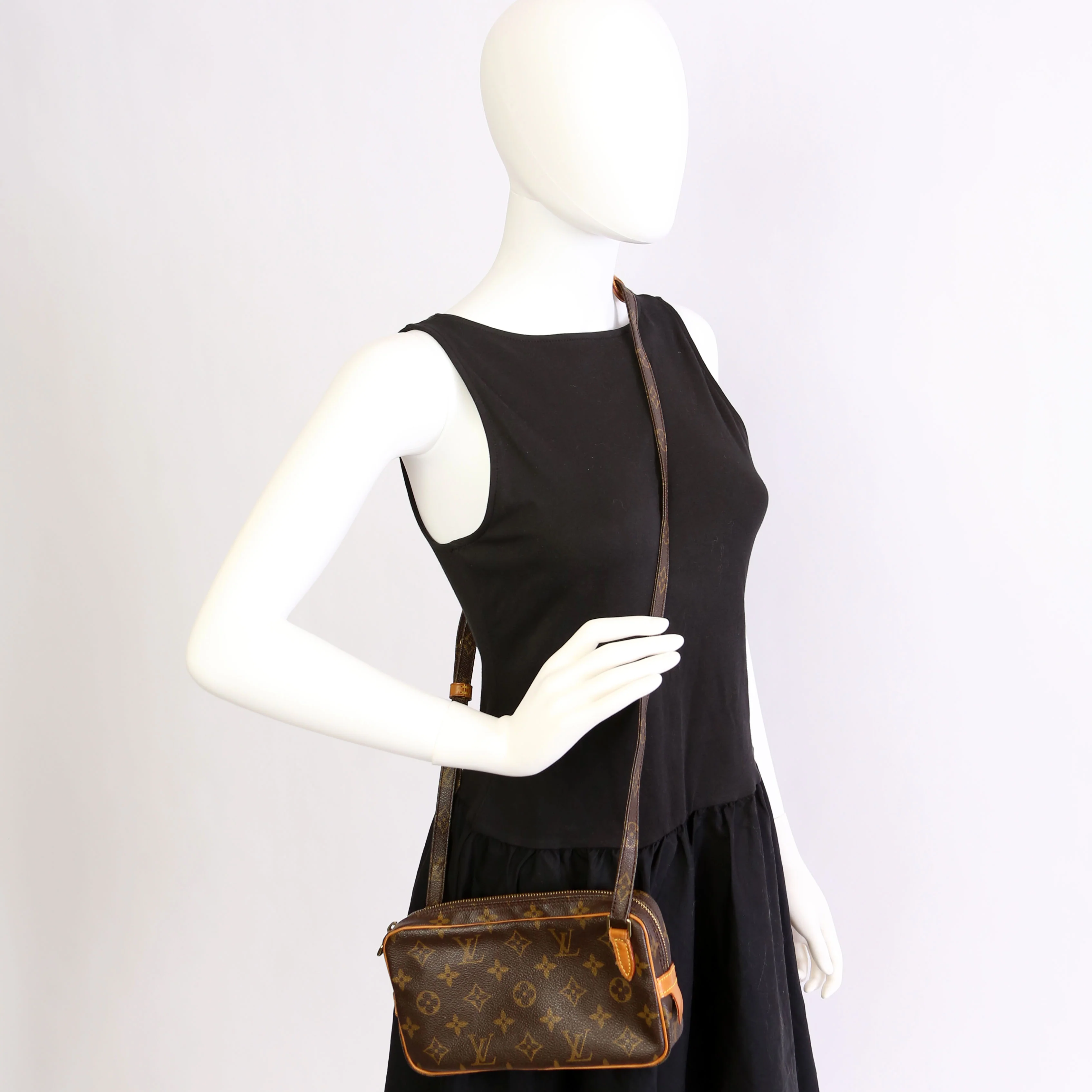 Pochette Marly Bandouliere Monogram - Image 12