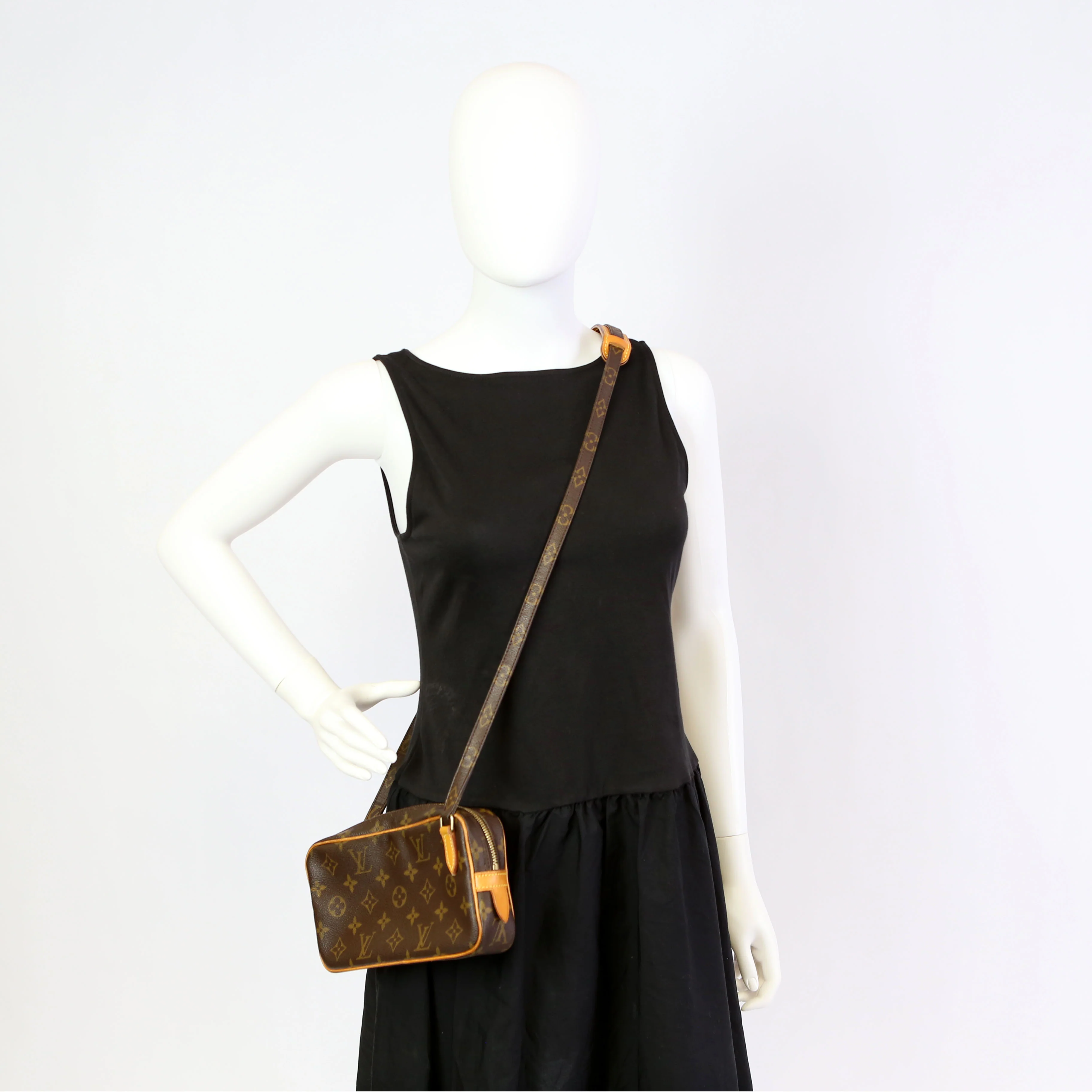 Pochette Marly Bandouliere Monogram - Image 15