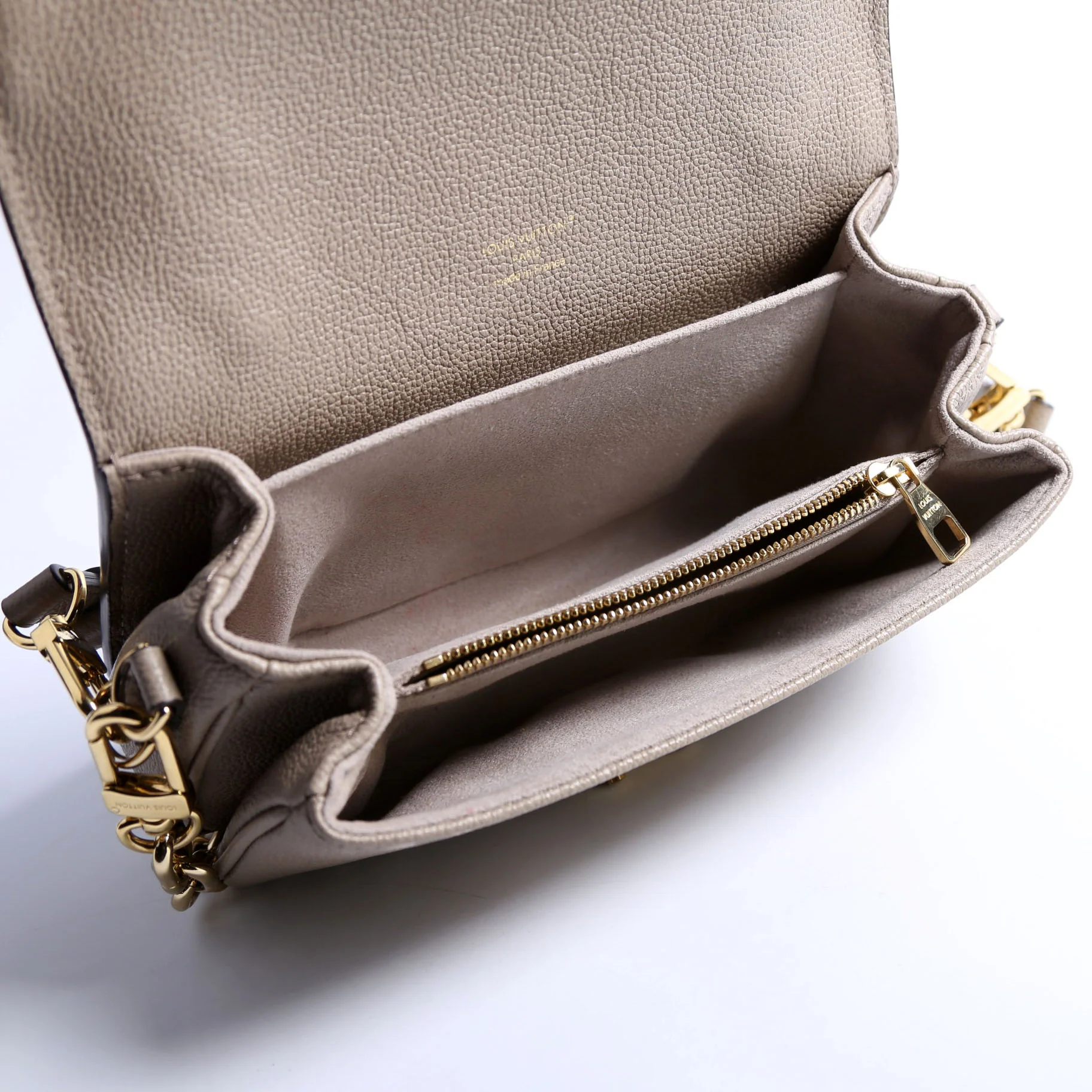Pochette Metis East West Bicolor Empreinte Turtle Dove - Image 10