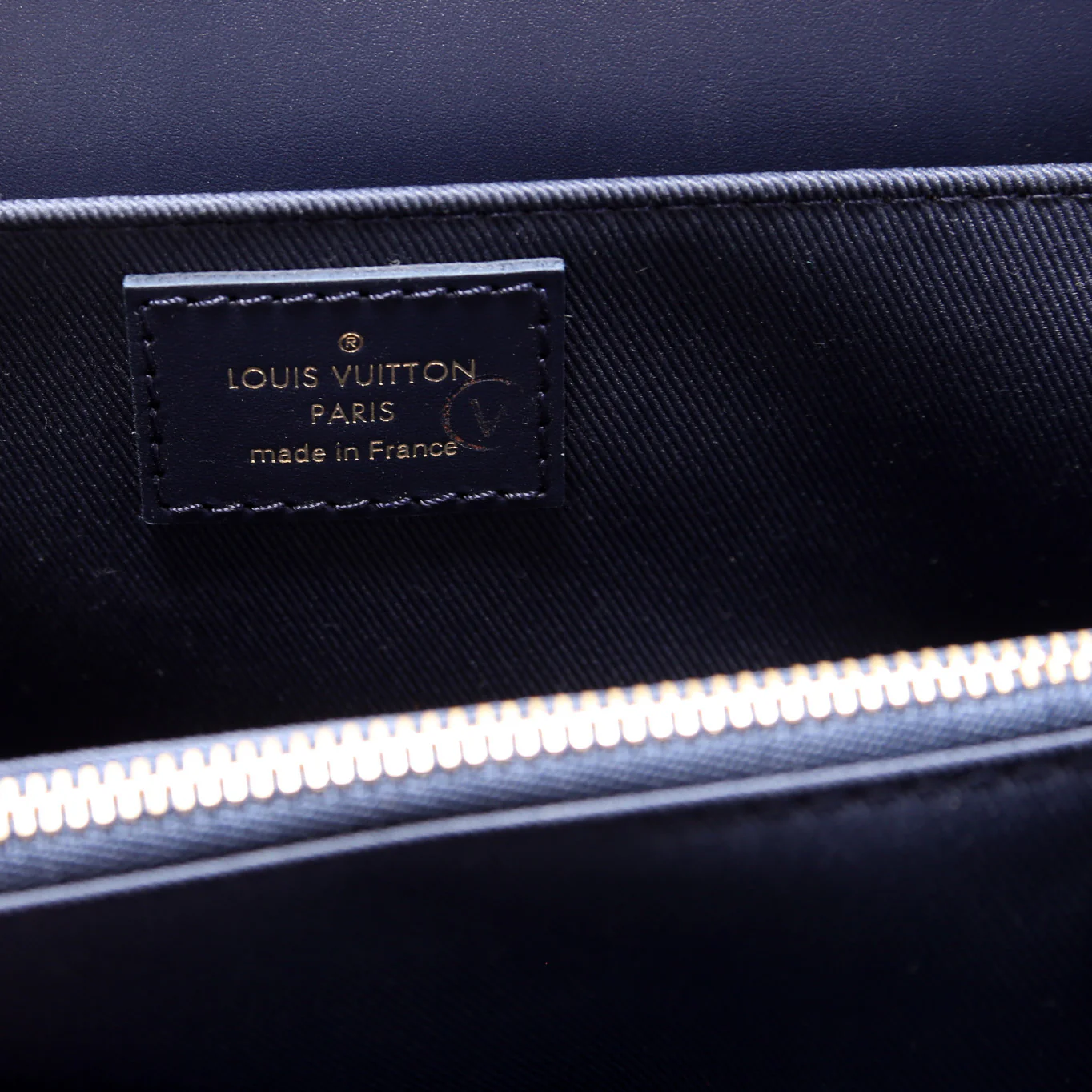 Pochette Metis East West Monoglam - Image 9