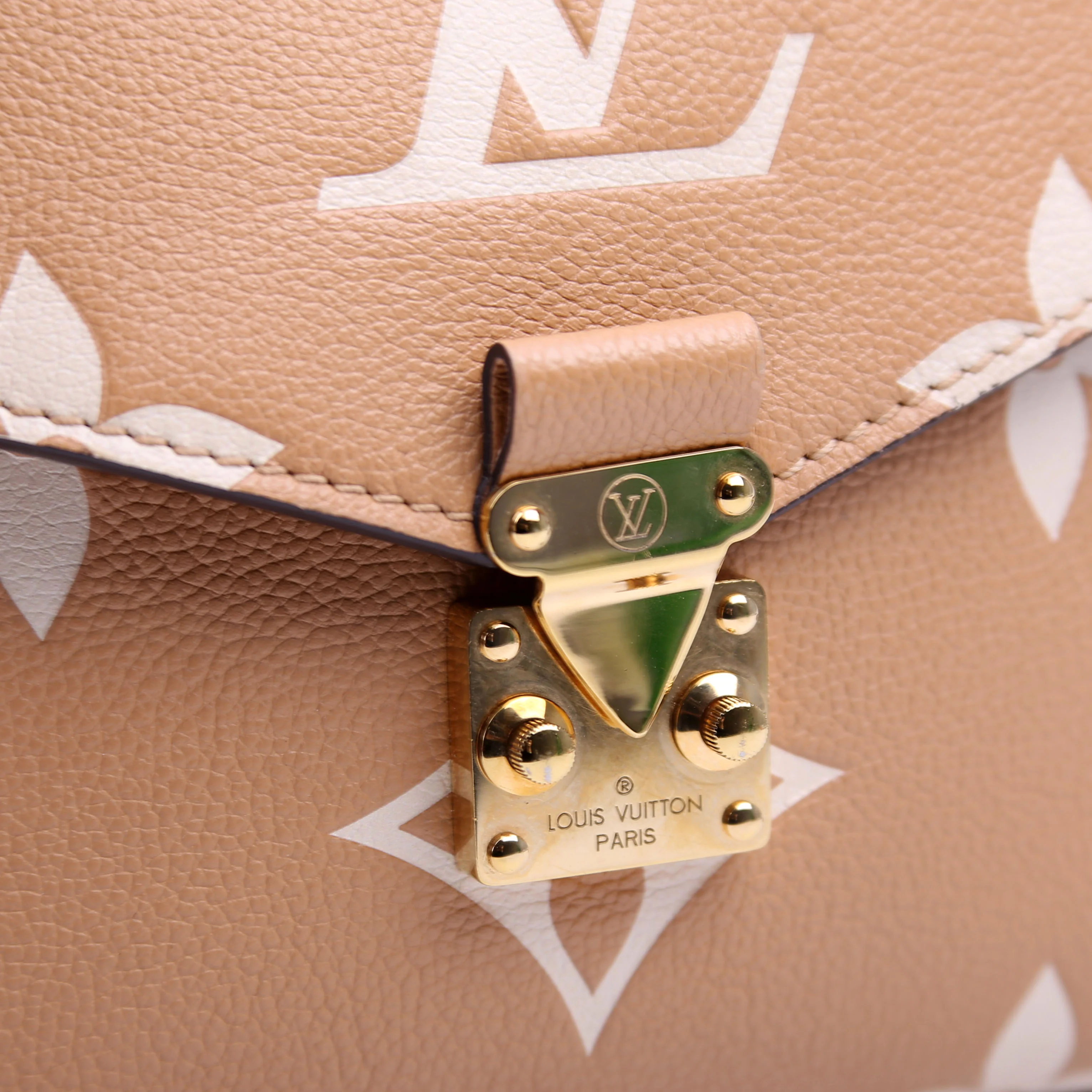 Pochette Metis Empreinte Bicolor Tan - Image 12