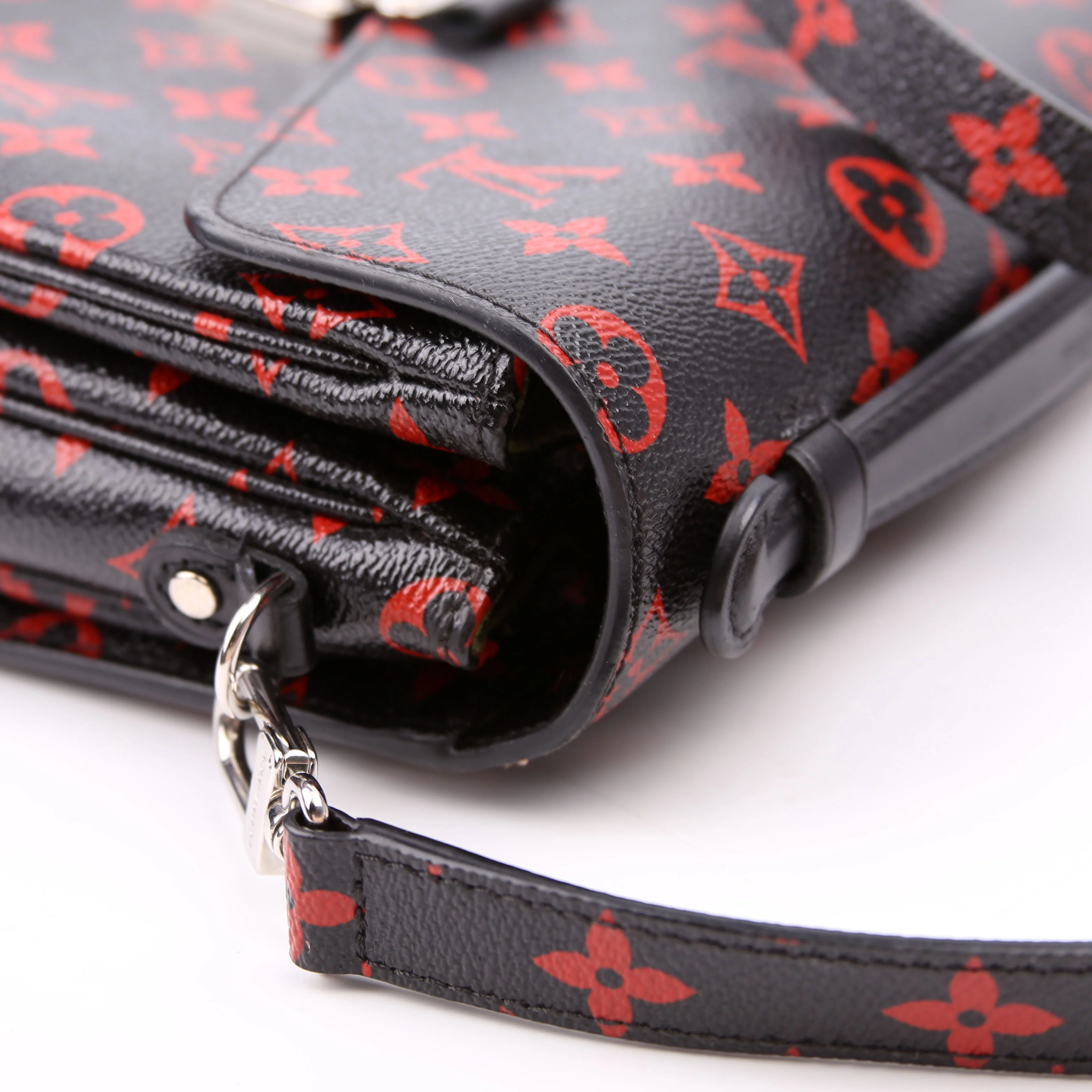 Pochette Metis Monogram Infrarouge Red/Black - Image 8