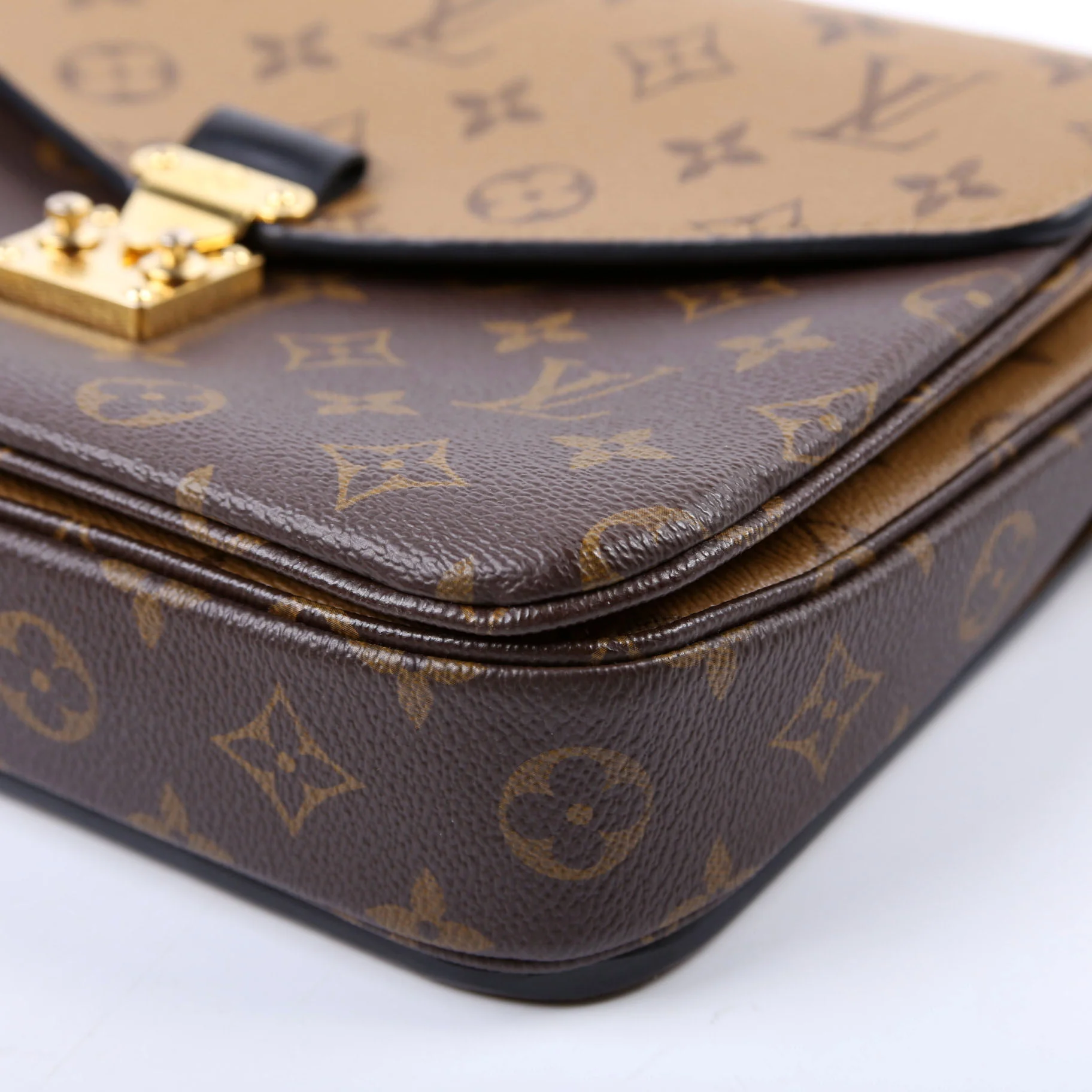 Pochette Metis Reverse Monogram - Image 6